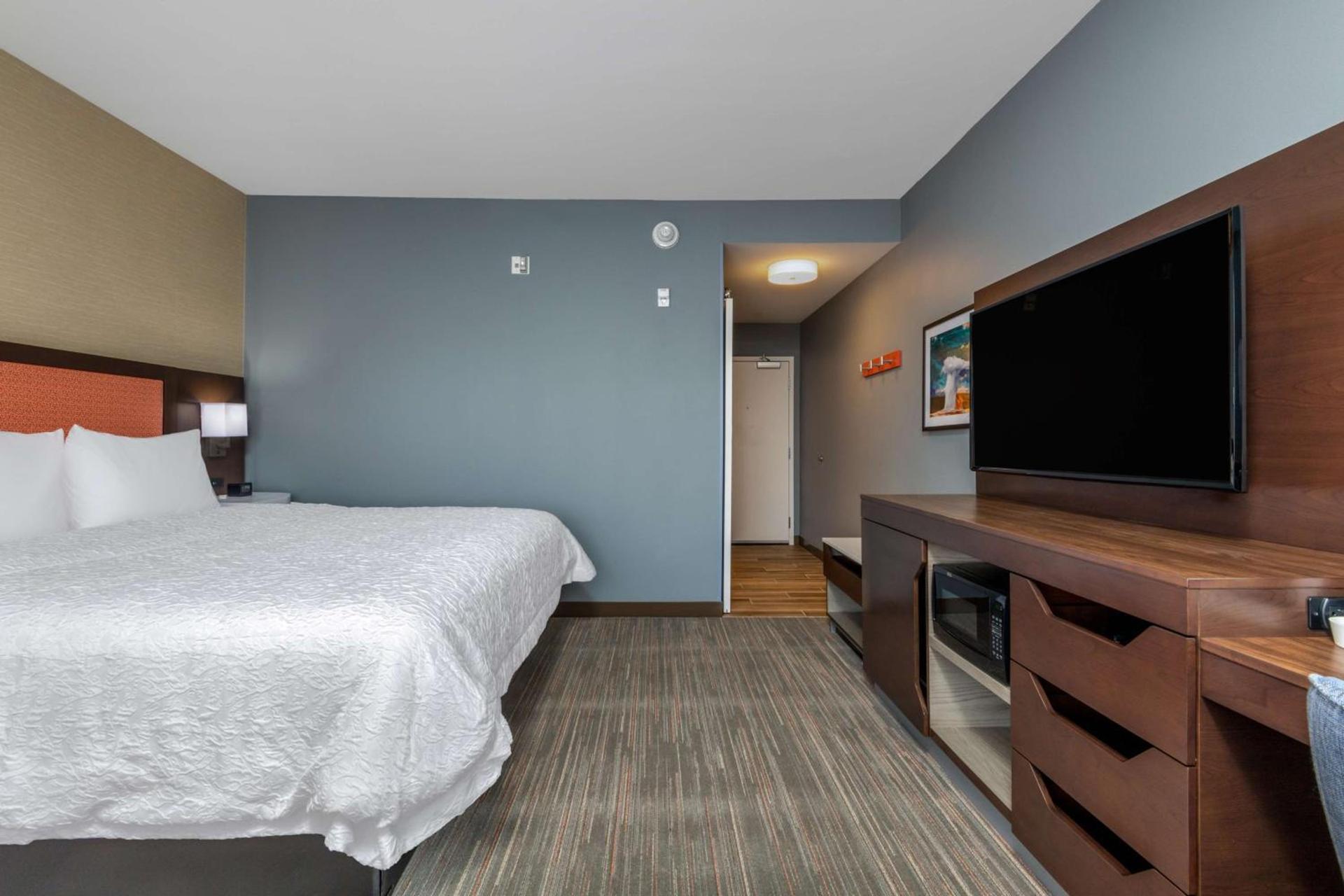 Hampton Inn & Suites Cody, Wy photo 52