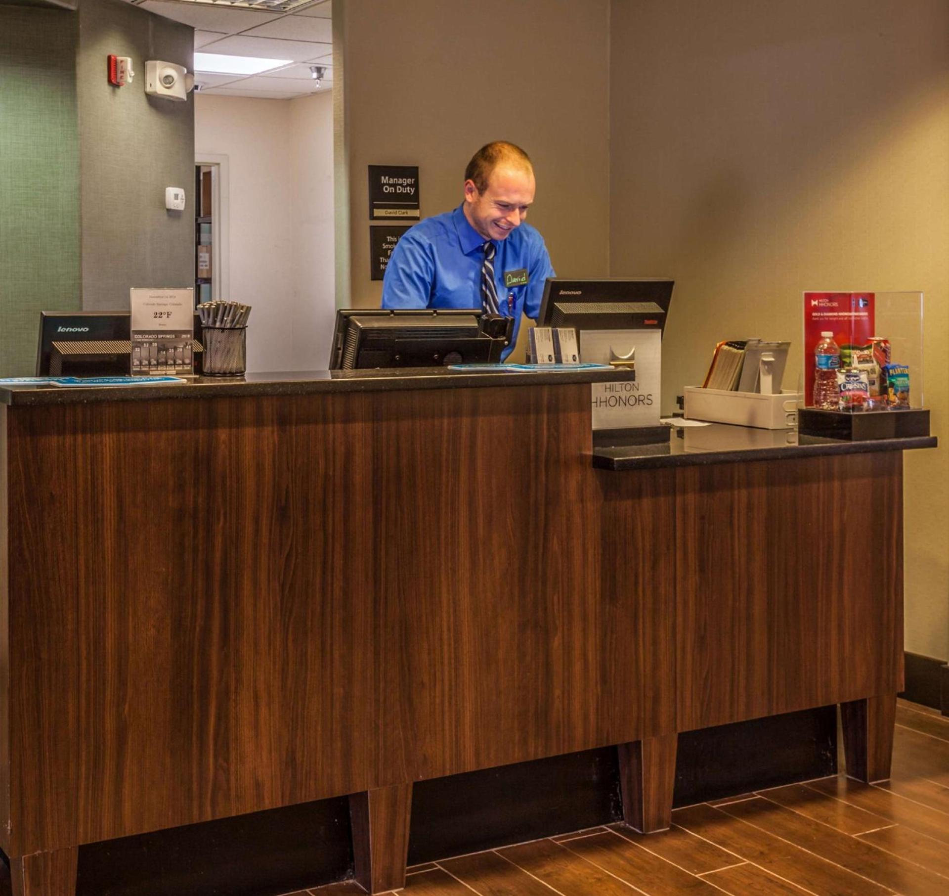 Hampton Inn Colorado Springs-Airport photo 6