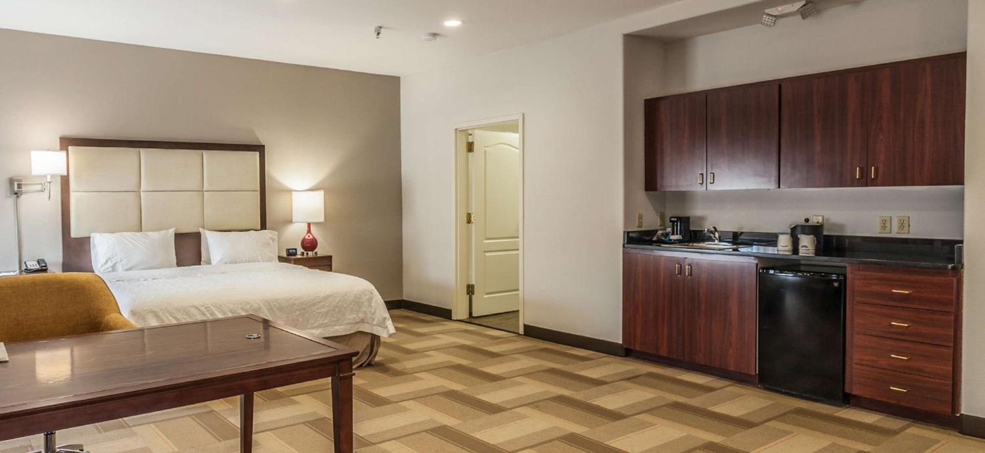 Hampton Inn Colorado Springs-Airport photo 17