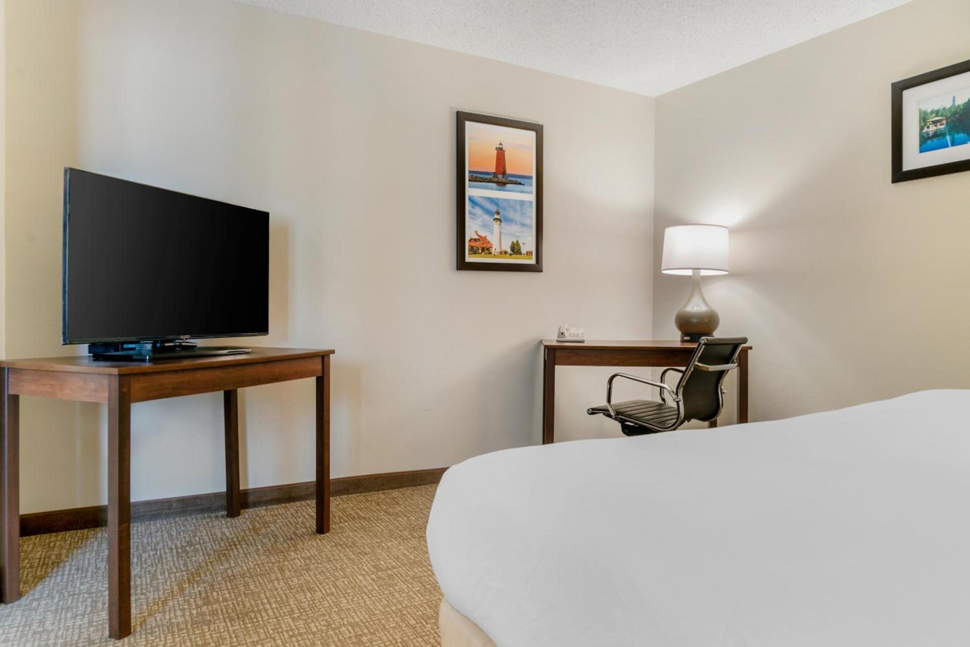 Comfort Inn Manistique photo 10