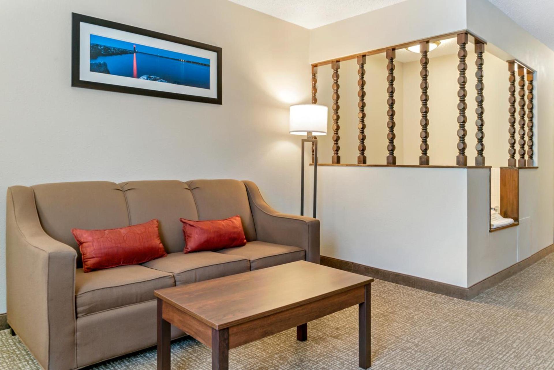 Comfort Inn Manistique photo 12