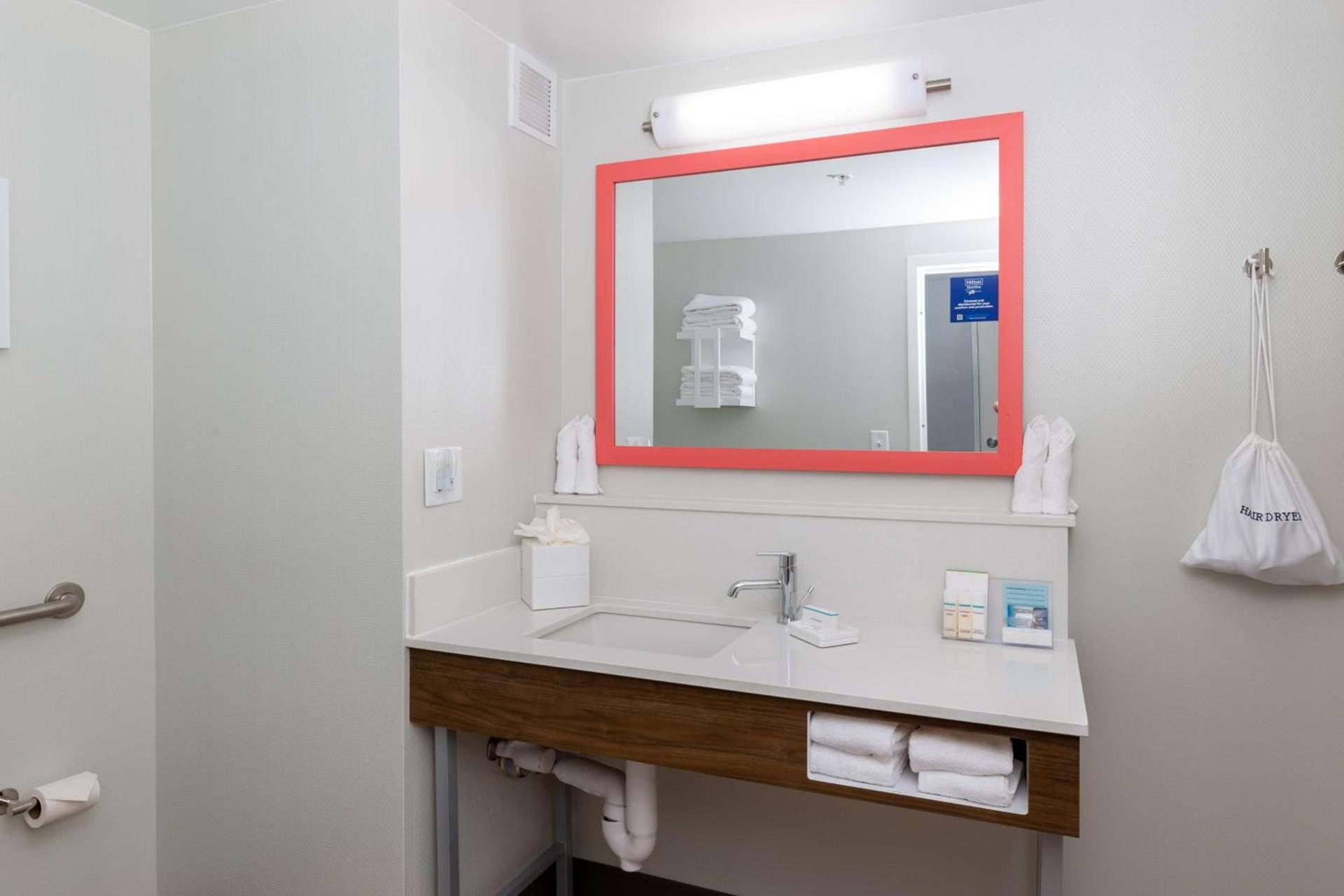 Hampton Inn Christiansburg/Blacksburg photo 15
