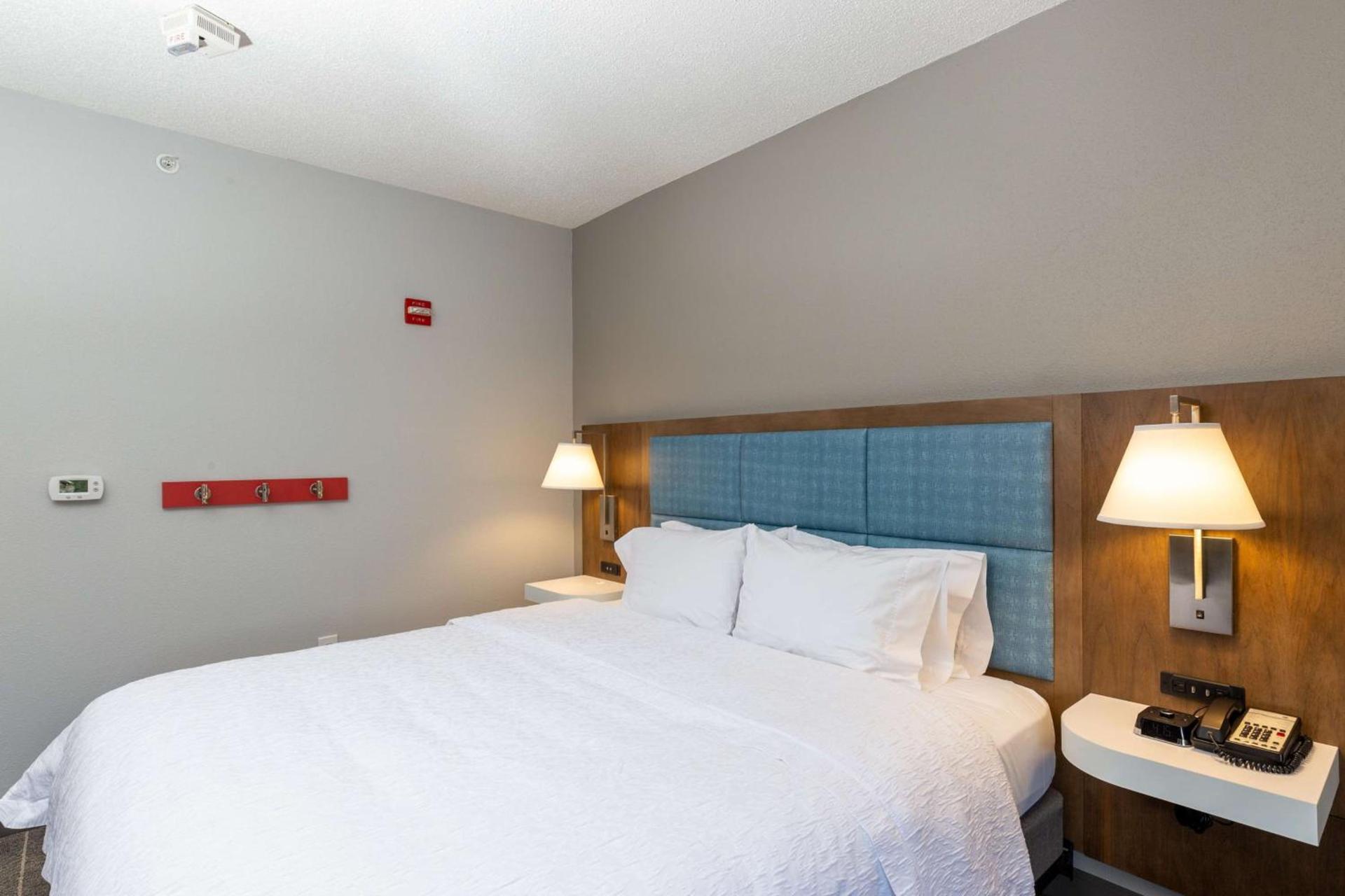Hampton Inn Christiansburg/Blacksburg photo 16