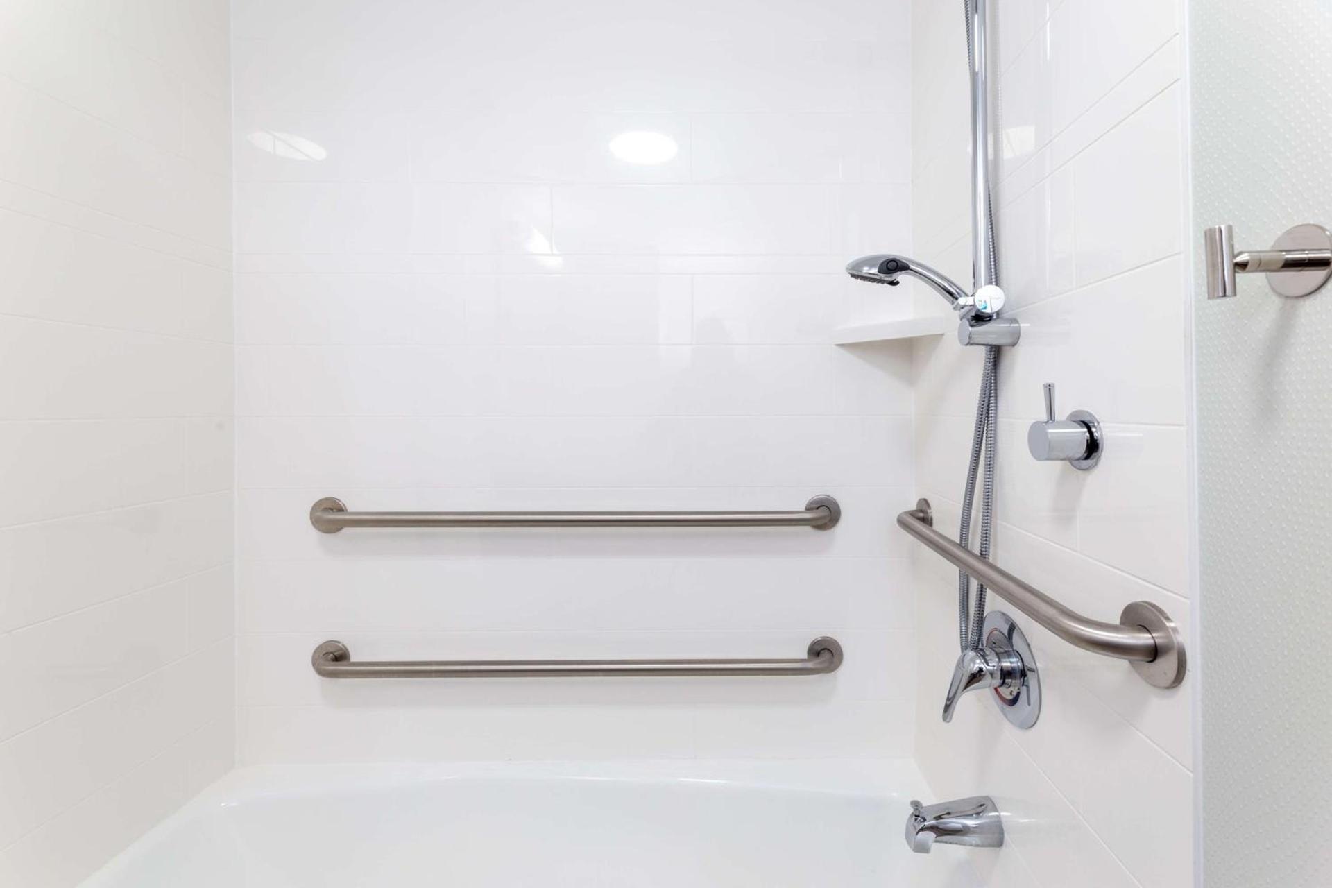 Hampton Inn Christiansburg/Blacksburg photo 17