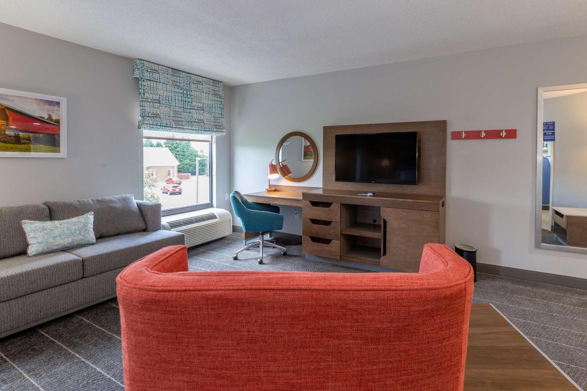 Hampton Inn Christiansburg/Blacksburg photo 32