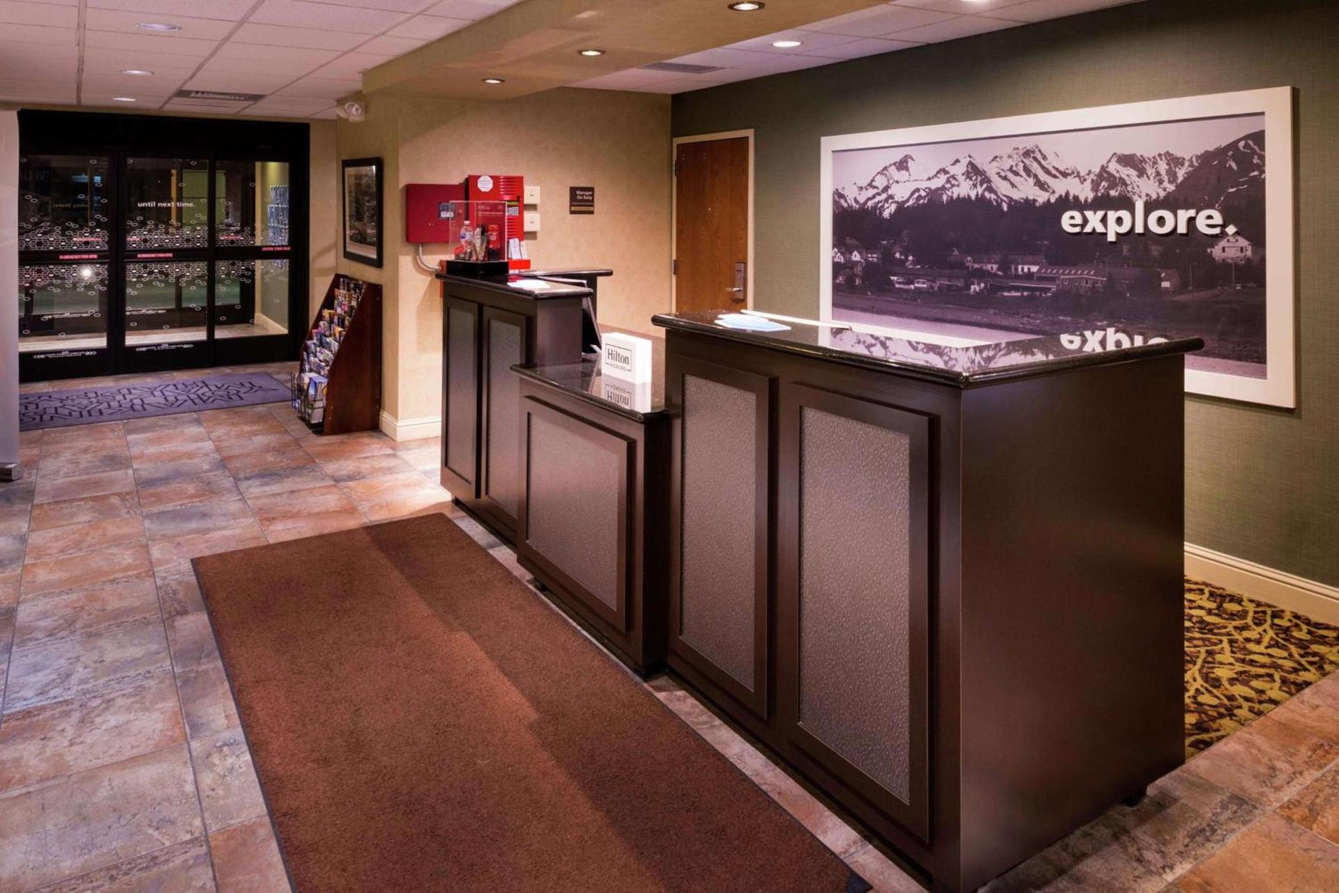 Hampton Inn & Suites Carson City photo 6