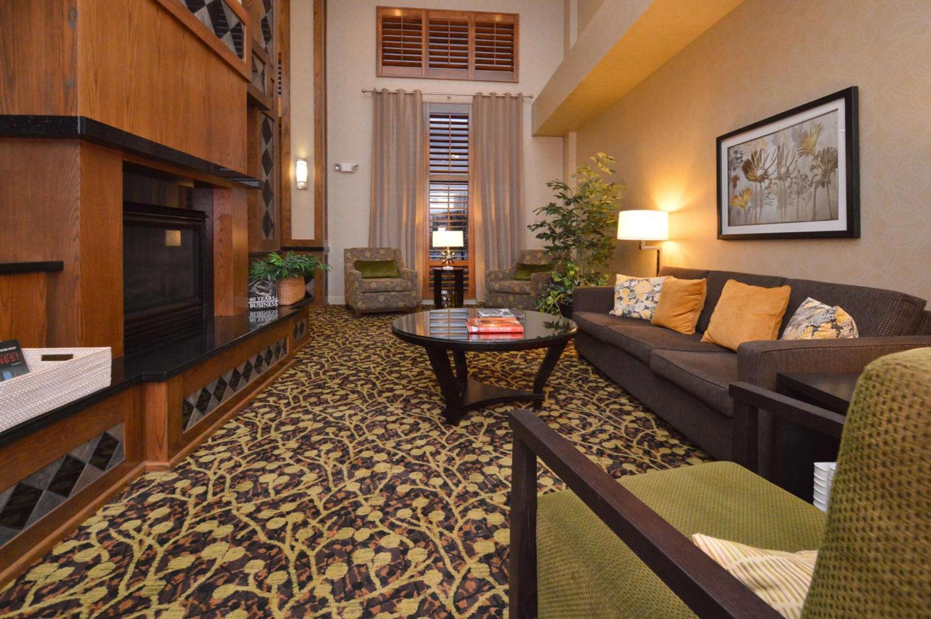 Hampton Inn & Suites Carson City photo 11