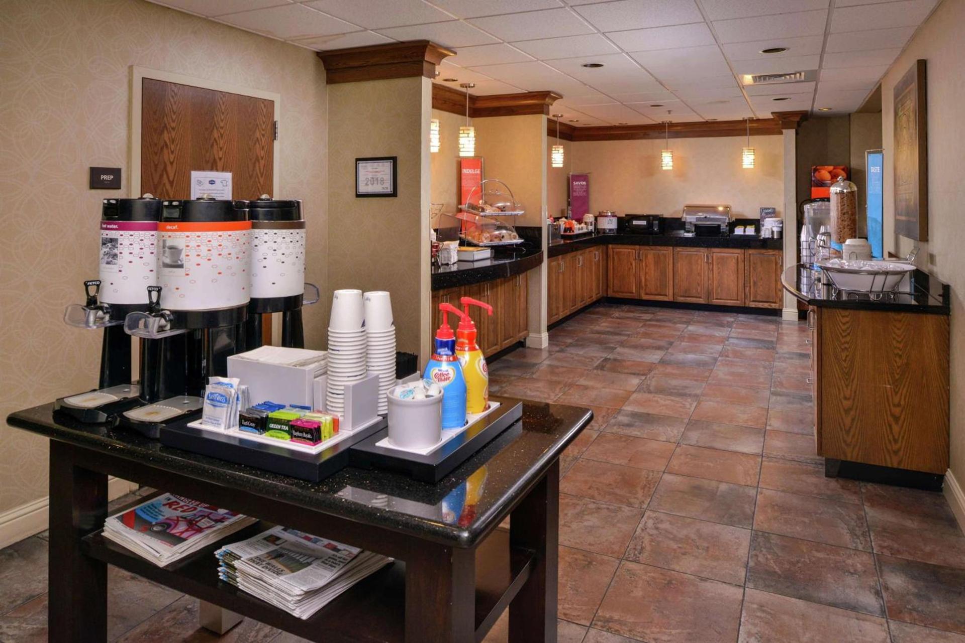Hampton Inn & Suites Carson City photo 17