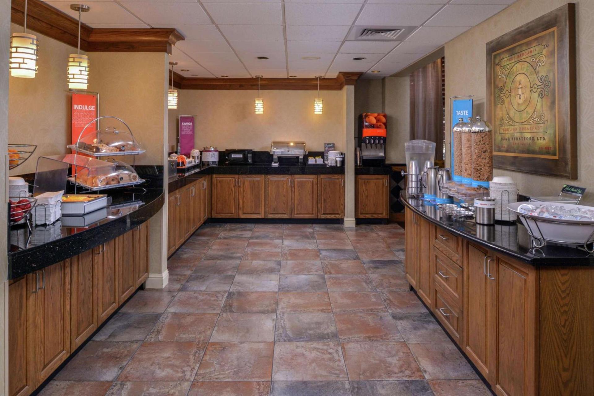 Hampton Inn & Suites Carson City photo 19