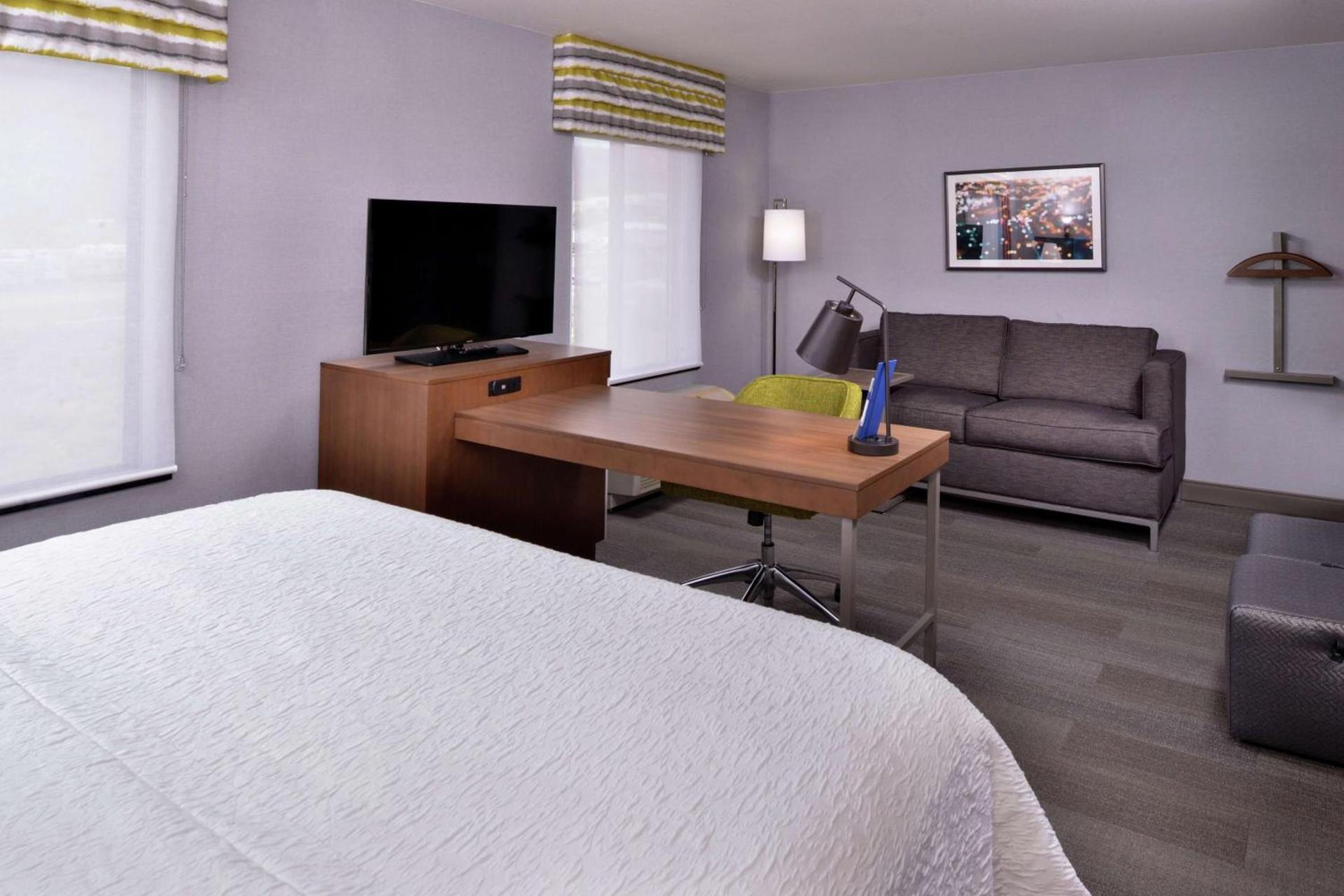 Hampton Inn & Suites Carson City photo 41