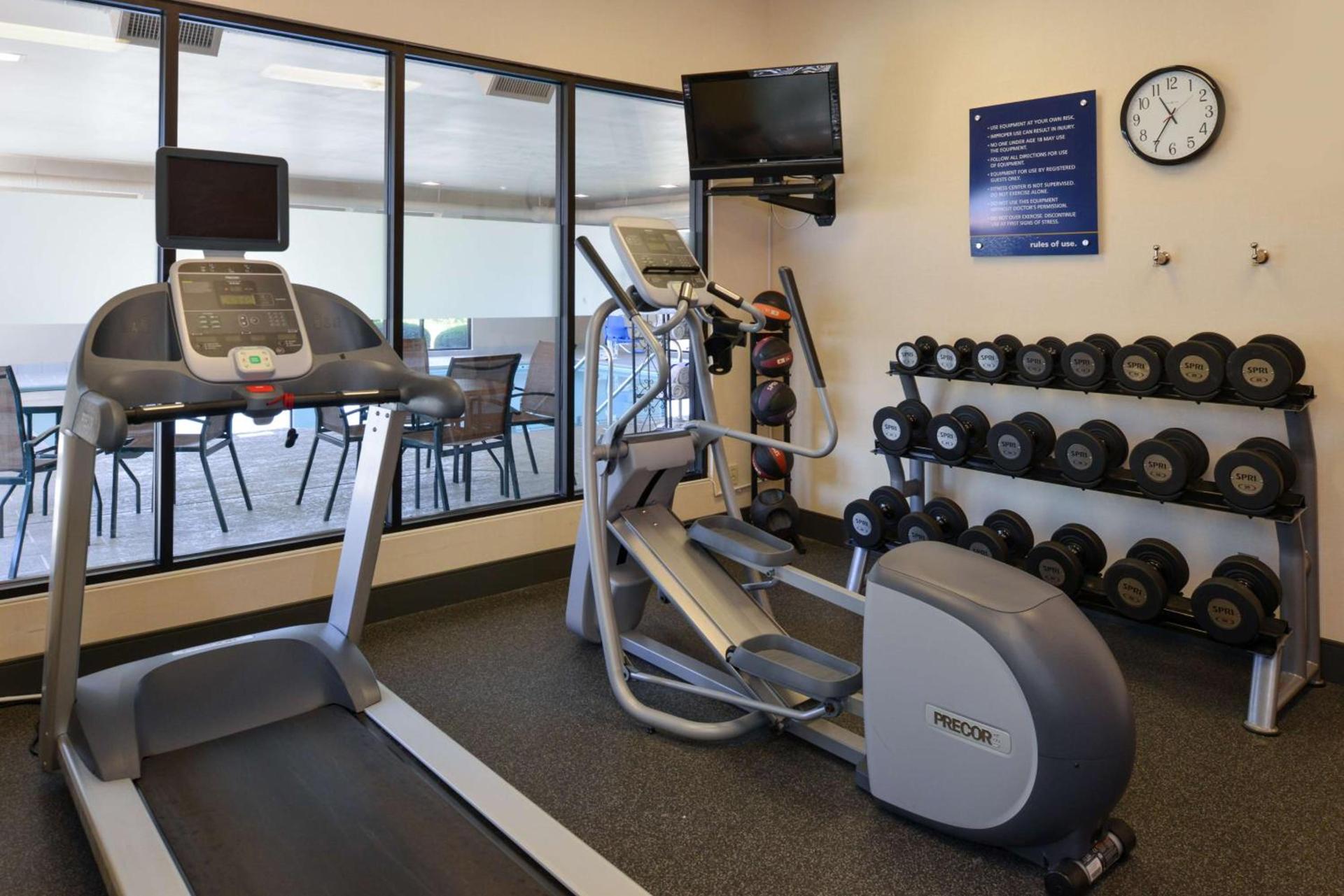 Hampton Inn Carbondale photo 12