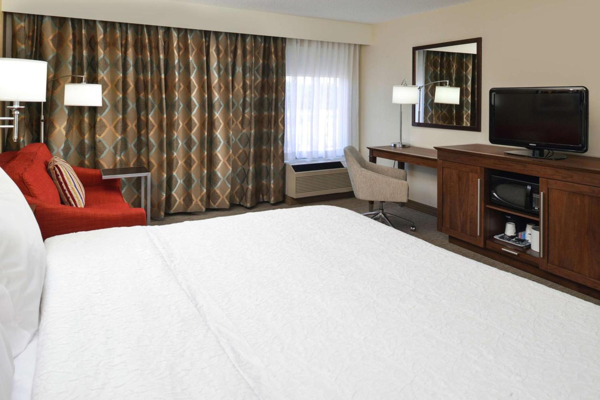 Hampton Inn Carbondale photo 14