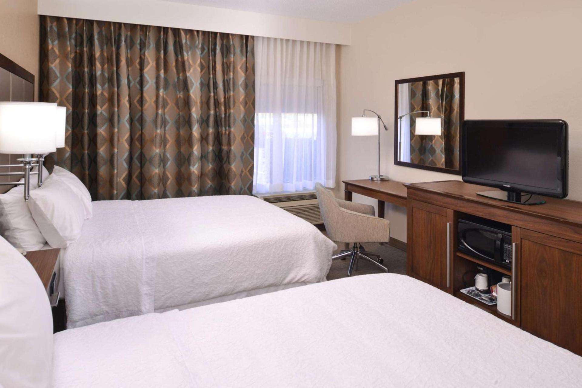 Hampton Inn Carbondale photo 23
