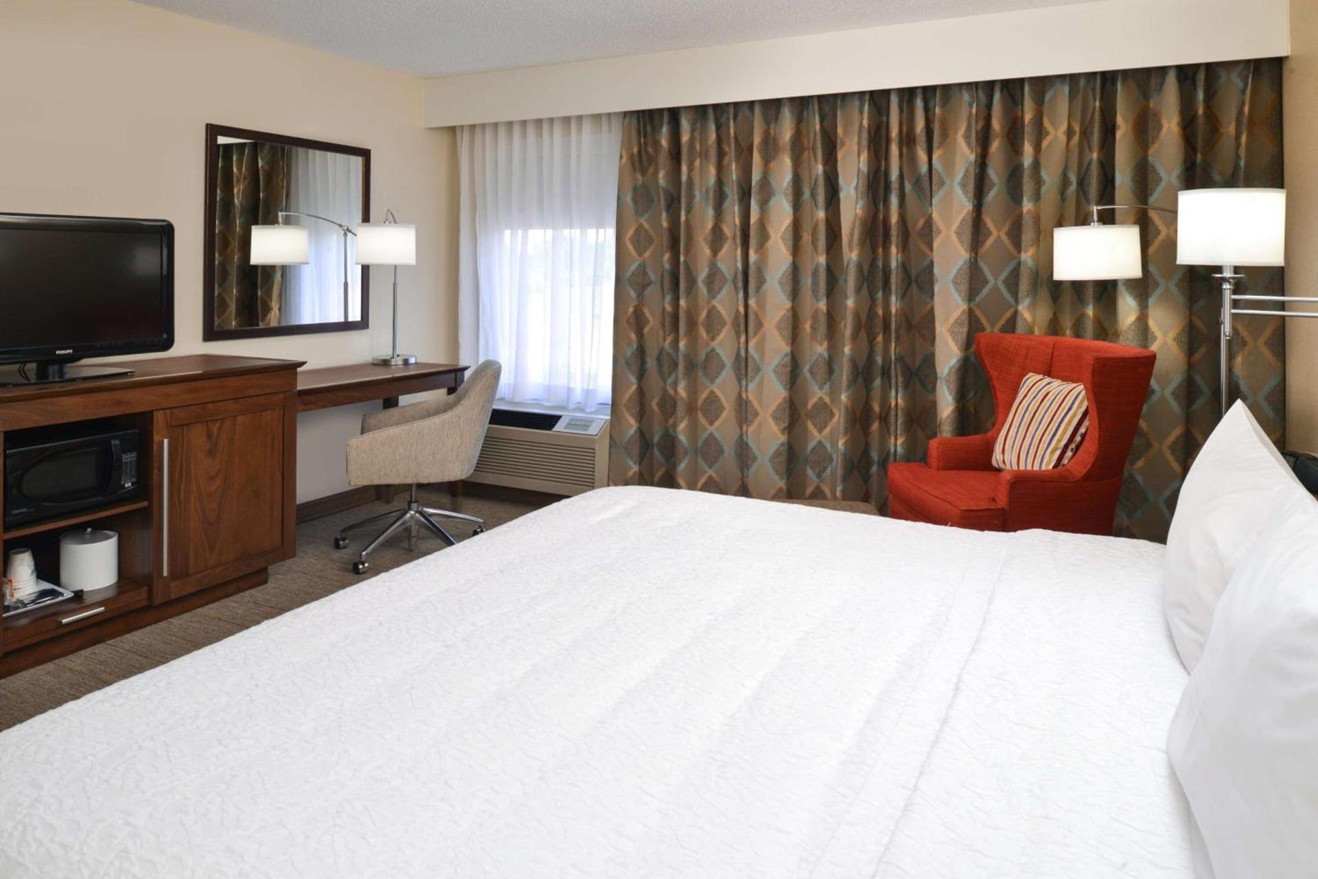 Hampton Inn Carbondale photo 30