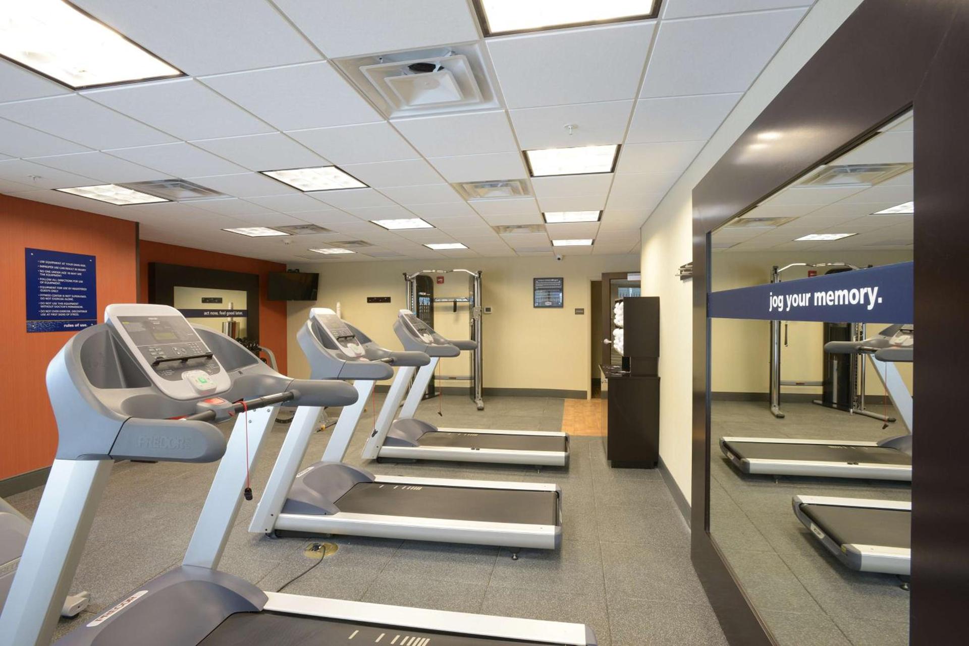 Hampton Inn & Suites - Cincinnati/Kenwood, OH photo 11