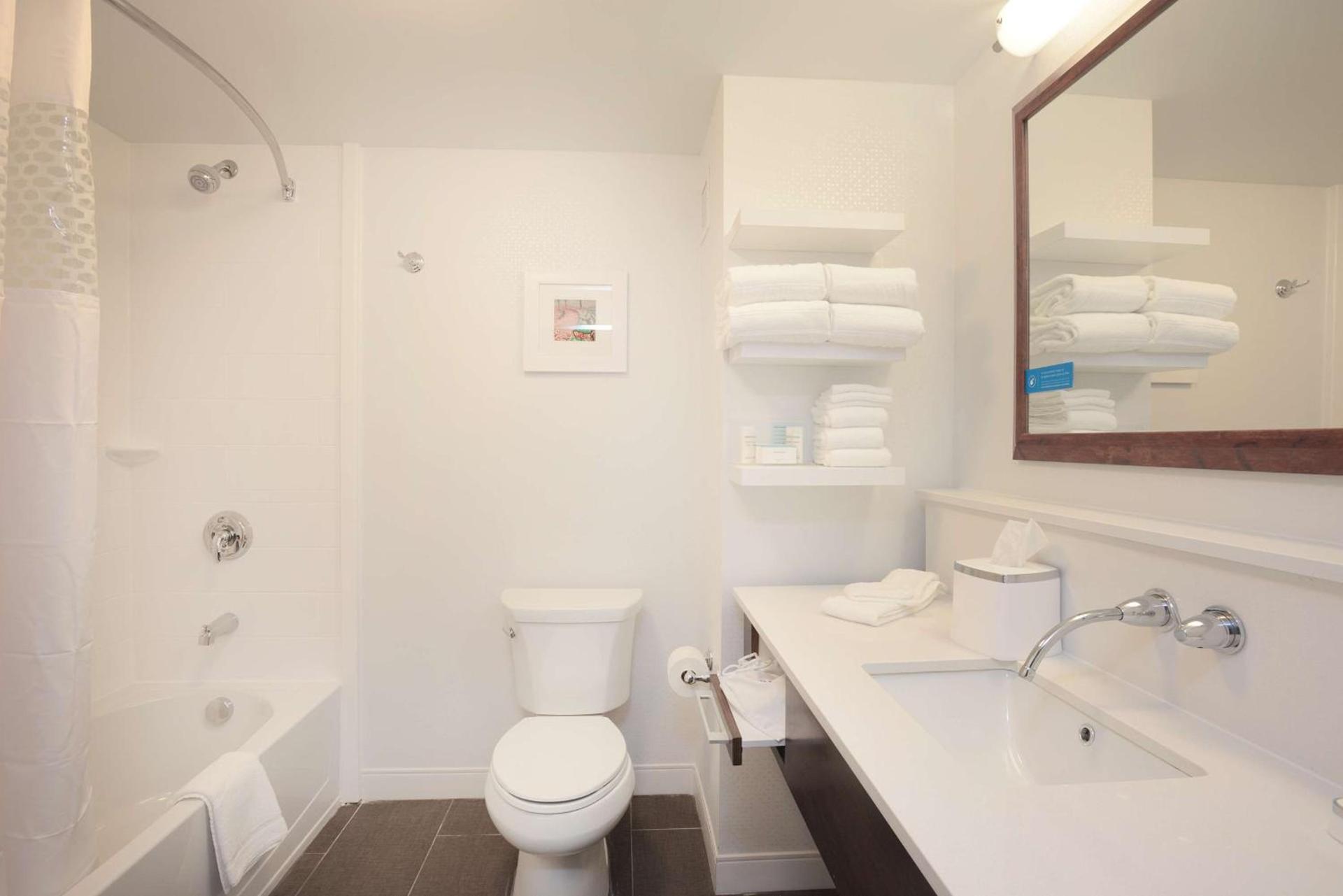 Hampton Inn & Suites - Cincinnati/Kenwood, OH photo 25