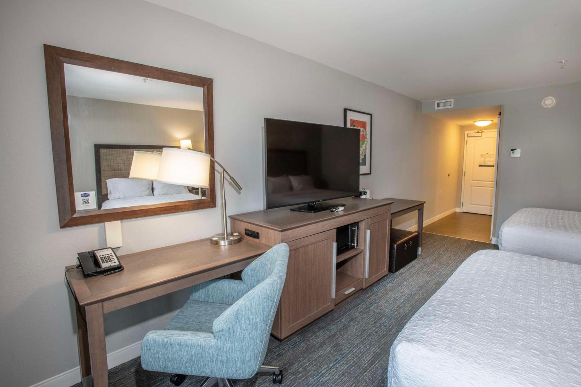 Hampton Inn & Suites - Cincinnati/Kenwood, OH photo 30