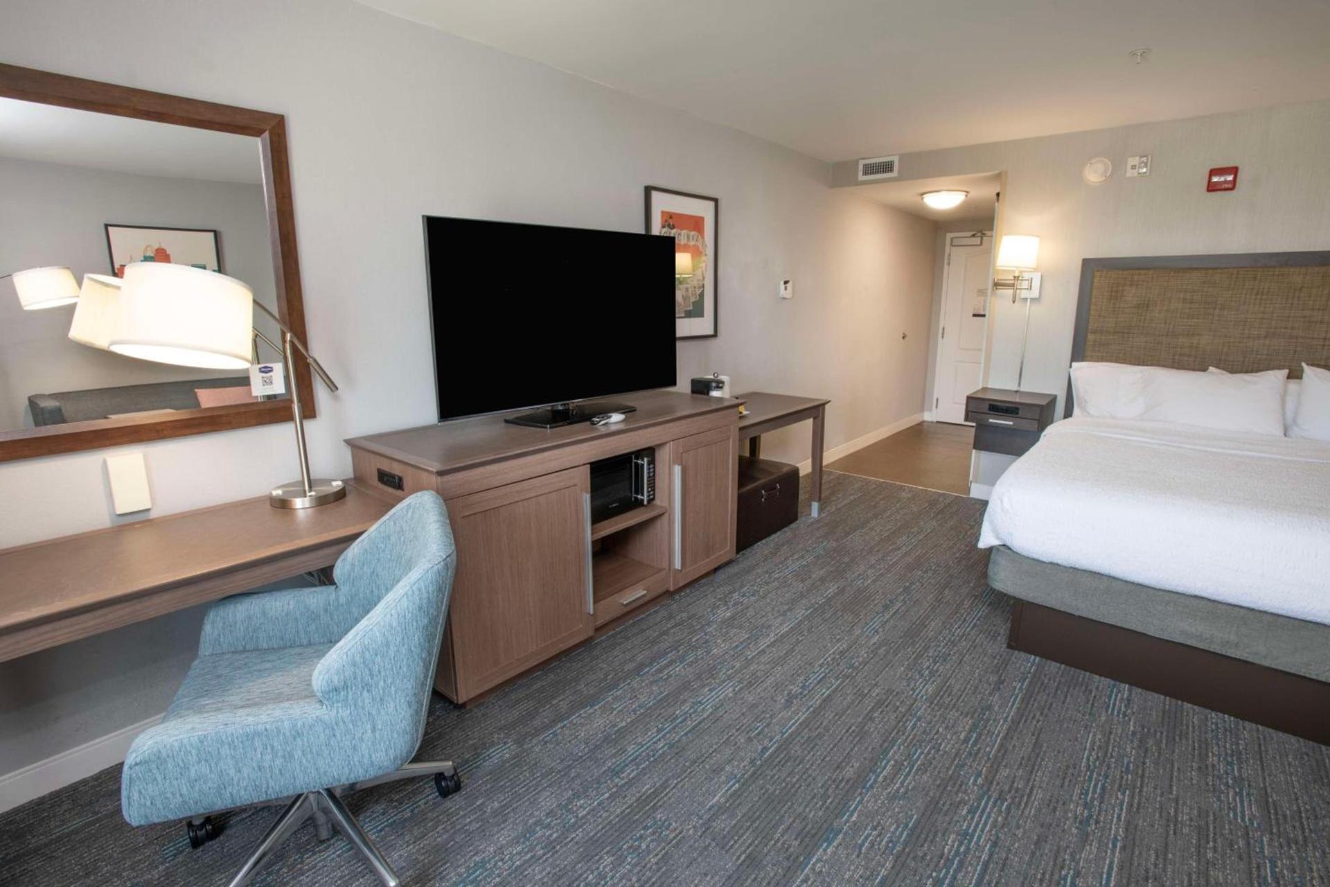 Hampton Inn & Suites - Cincinnati/Kenwood, OH photo 31