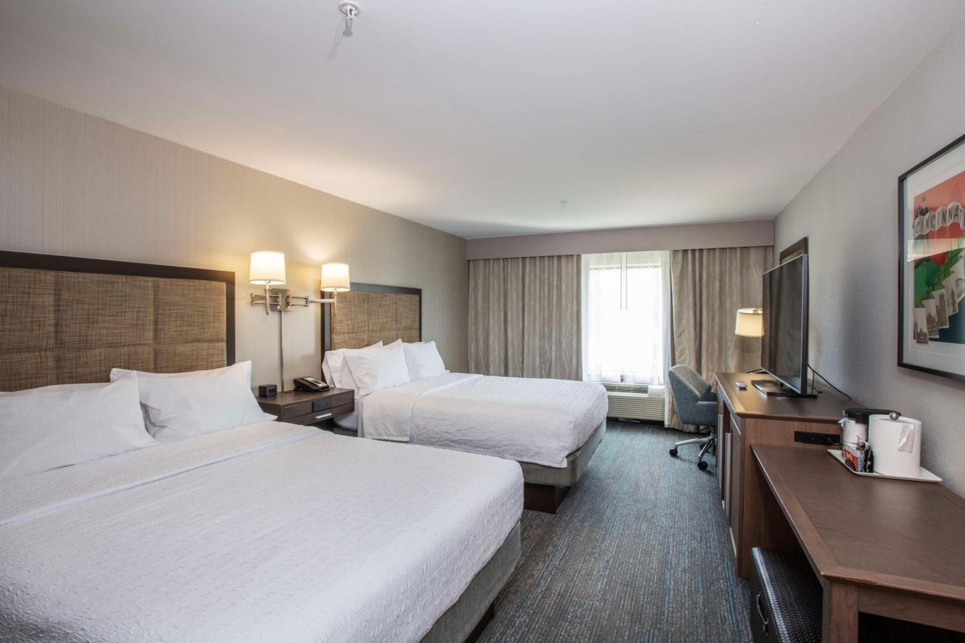 Hampton Inn & Suites - Cincinnati/Kenwood, OH photo 32