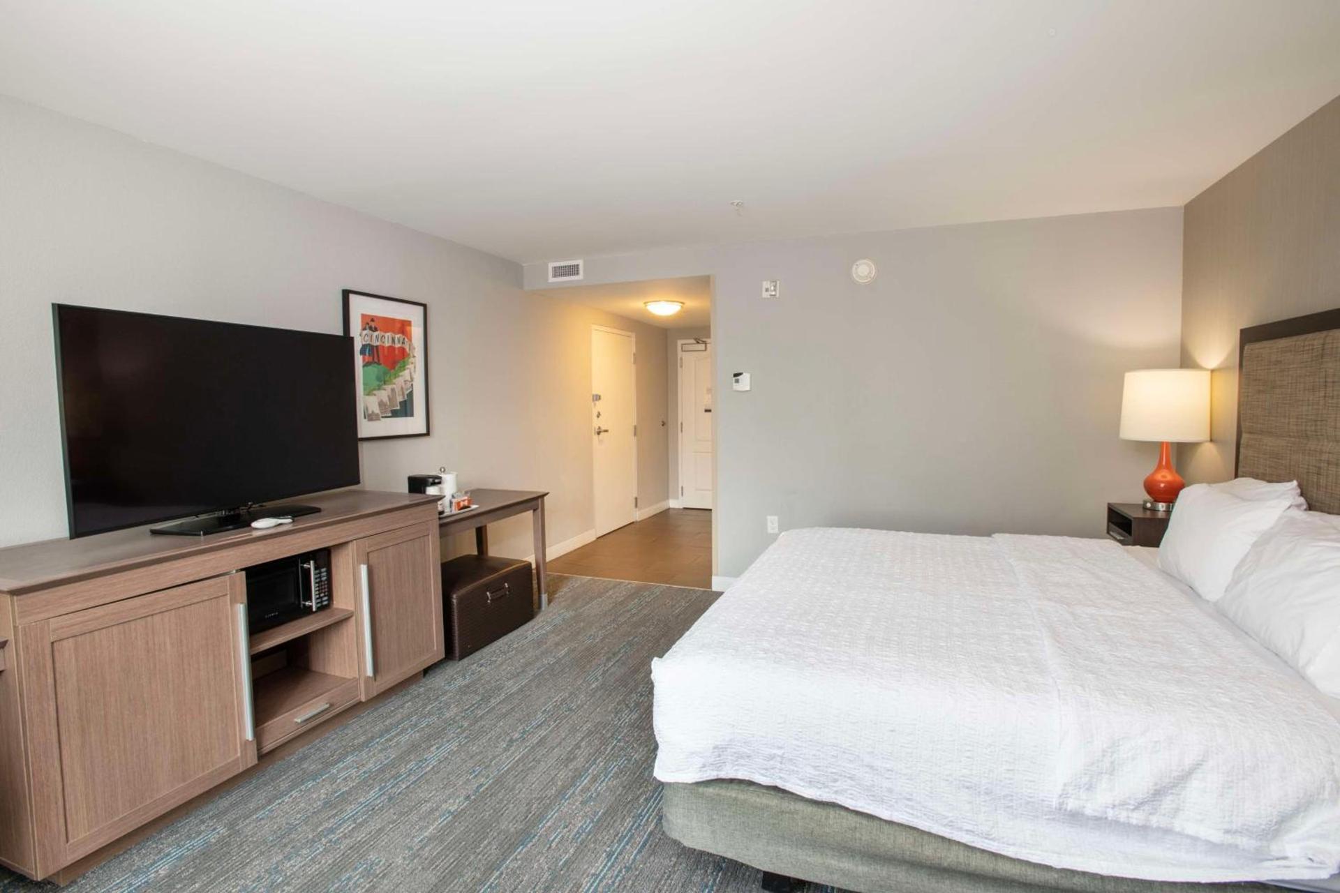 Hampton Inn & Suites - Cincinnati/Kenwood, OH photo 35