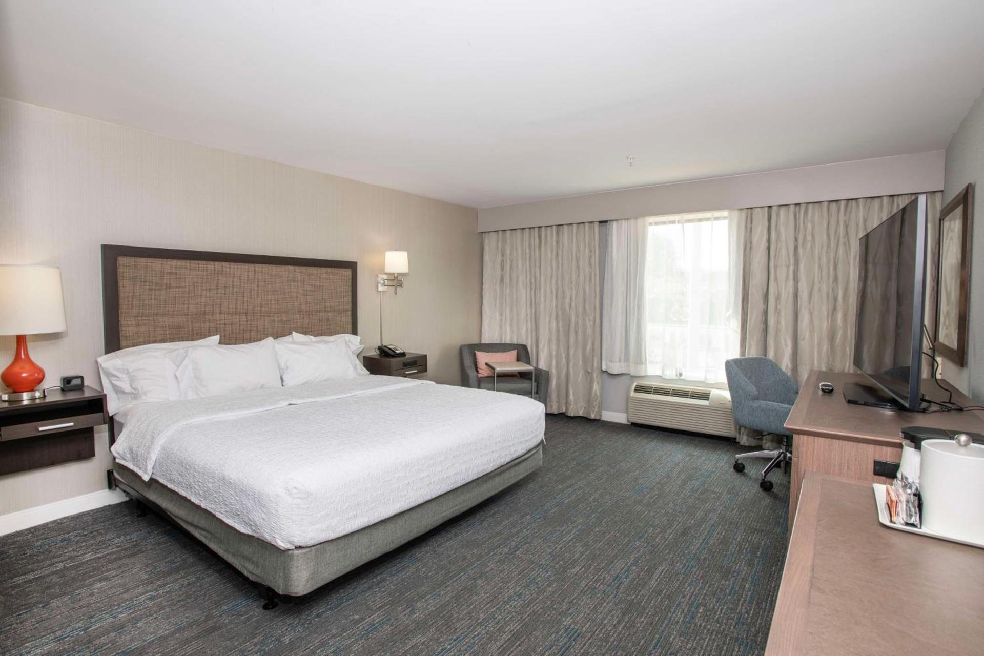 Hampton Inn & Suites - Cincinnati/Kenwood, OH photo 45