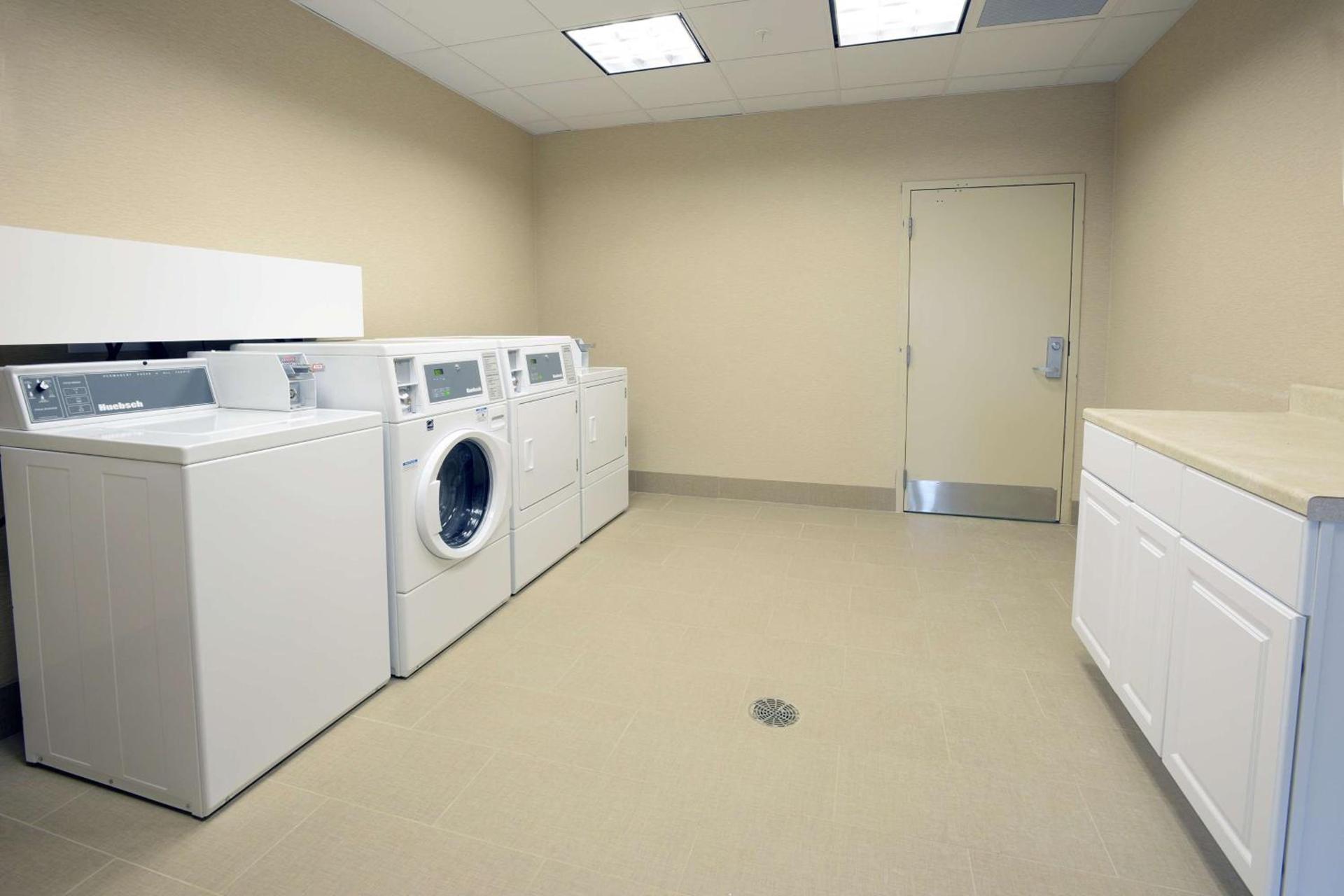 Hampton Inn & Suites - Cincinnati/Kenwood, OH photo 53
