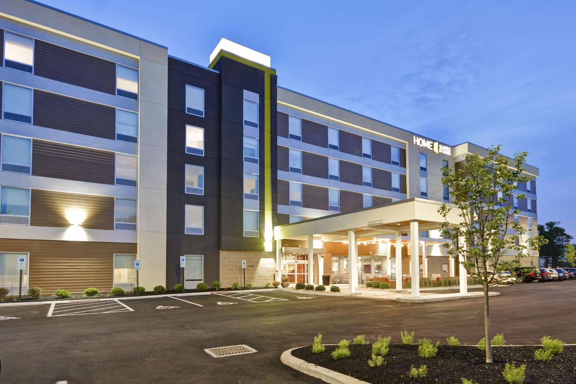 Home2 Suites By Hilton Blue Ash Cincinnati photo 2