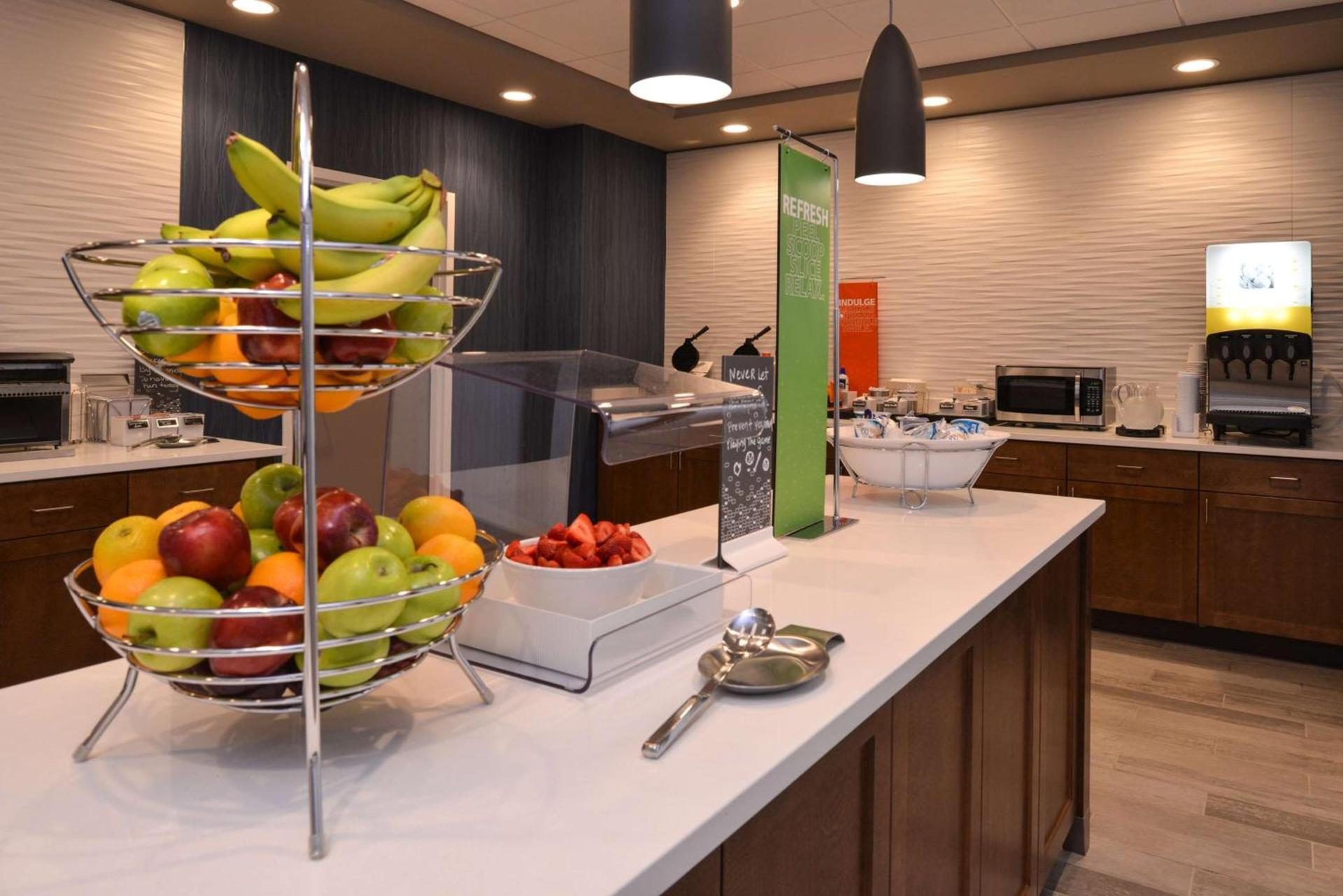 Hampton Inn & Suites Cincinnati-Mason, Ohio photo 6