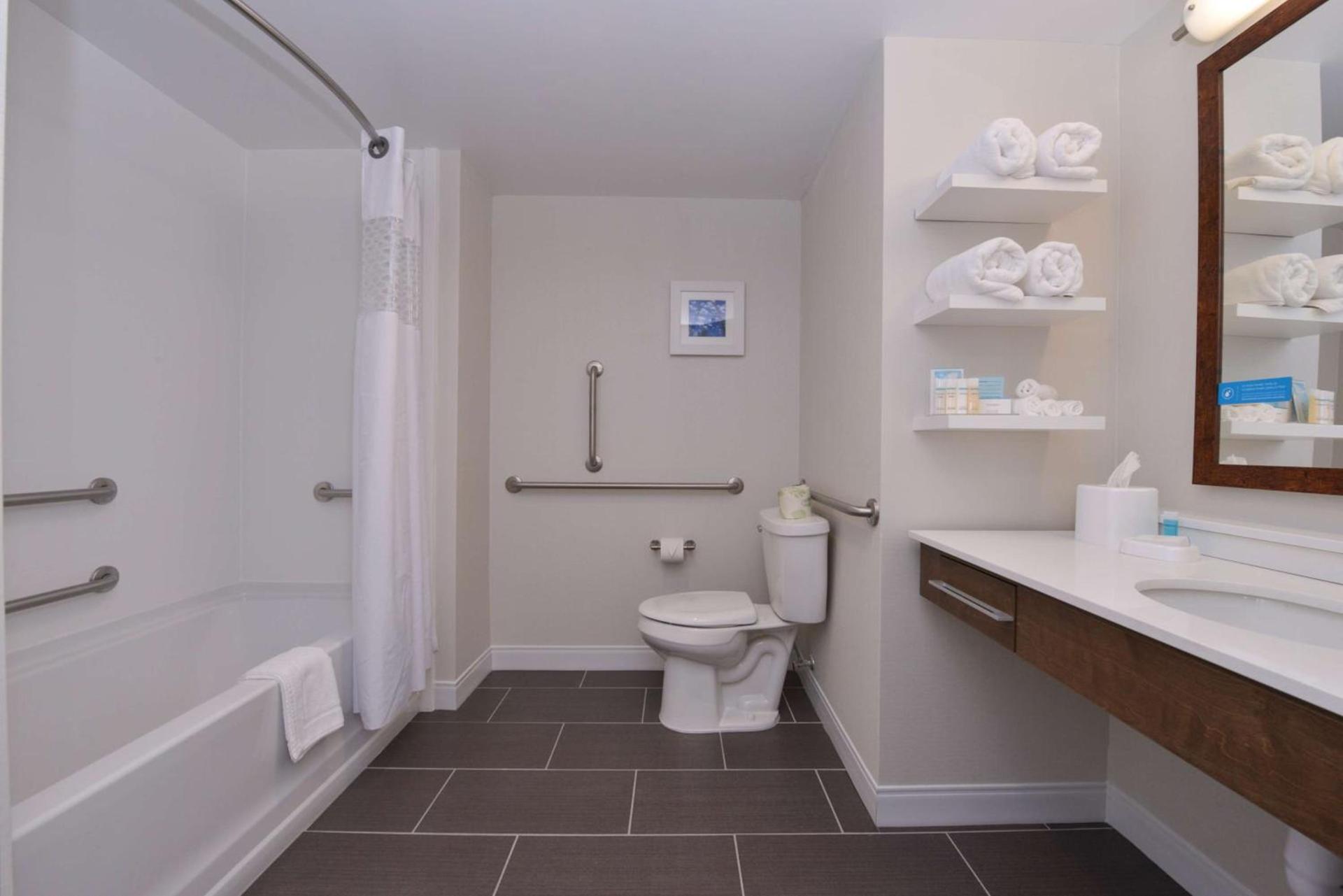Hampton Inn & Suites Cincinnati-Mason, Ohio photo 25