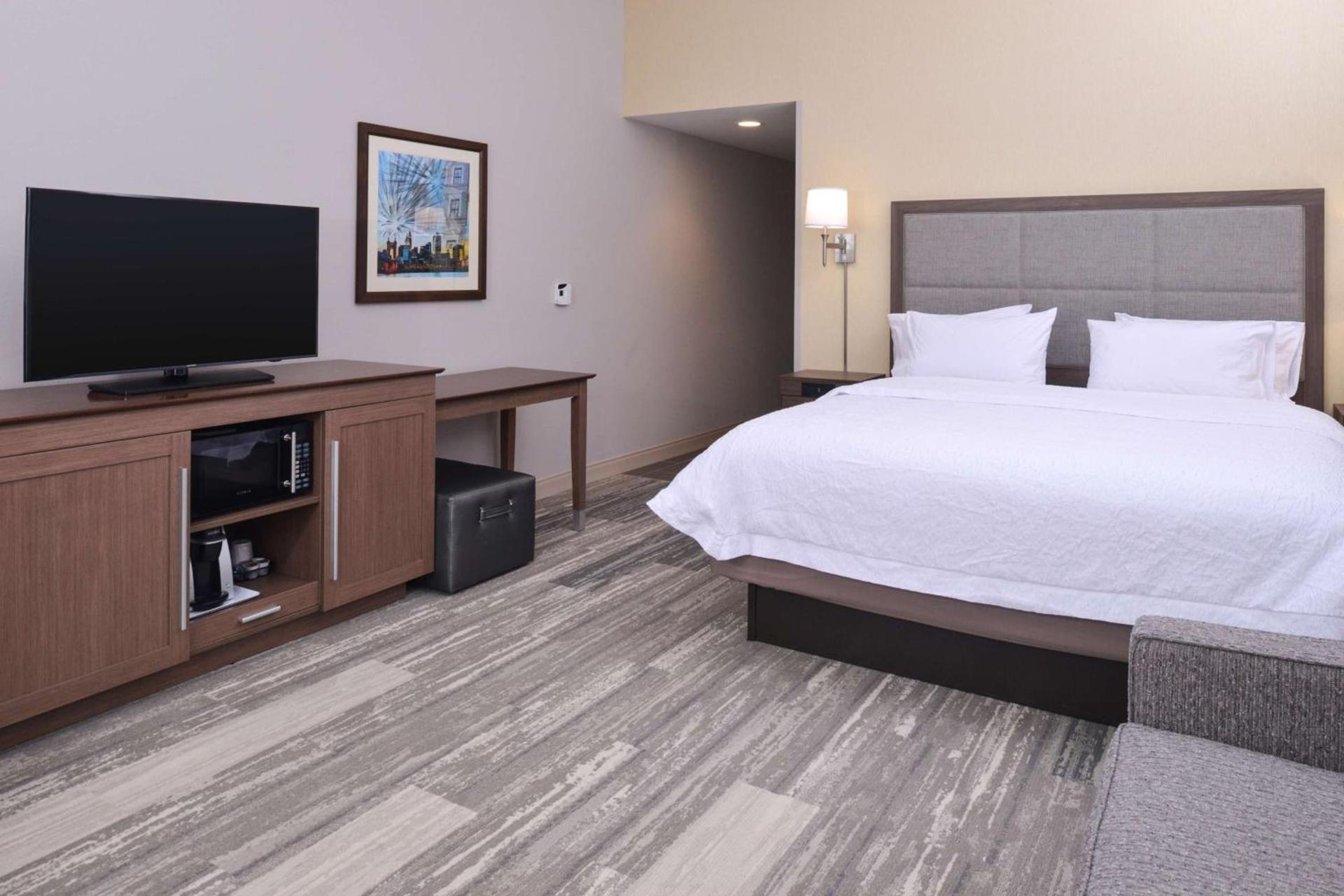Hampton Inn & Suites Cincinnati-Mason, Ohio photo 36