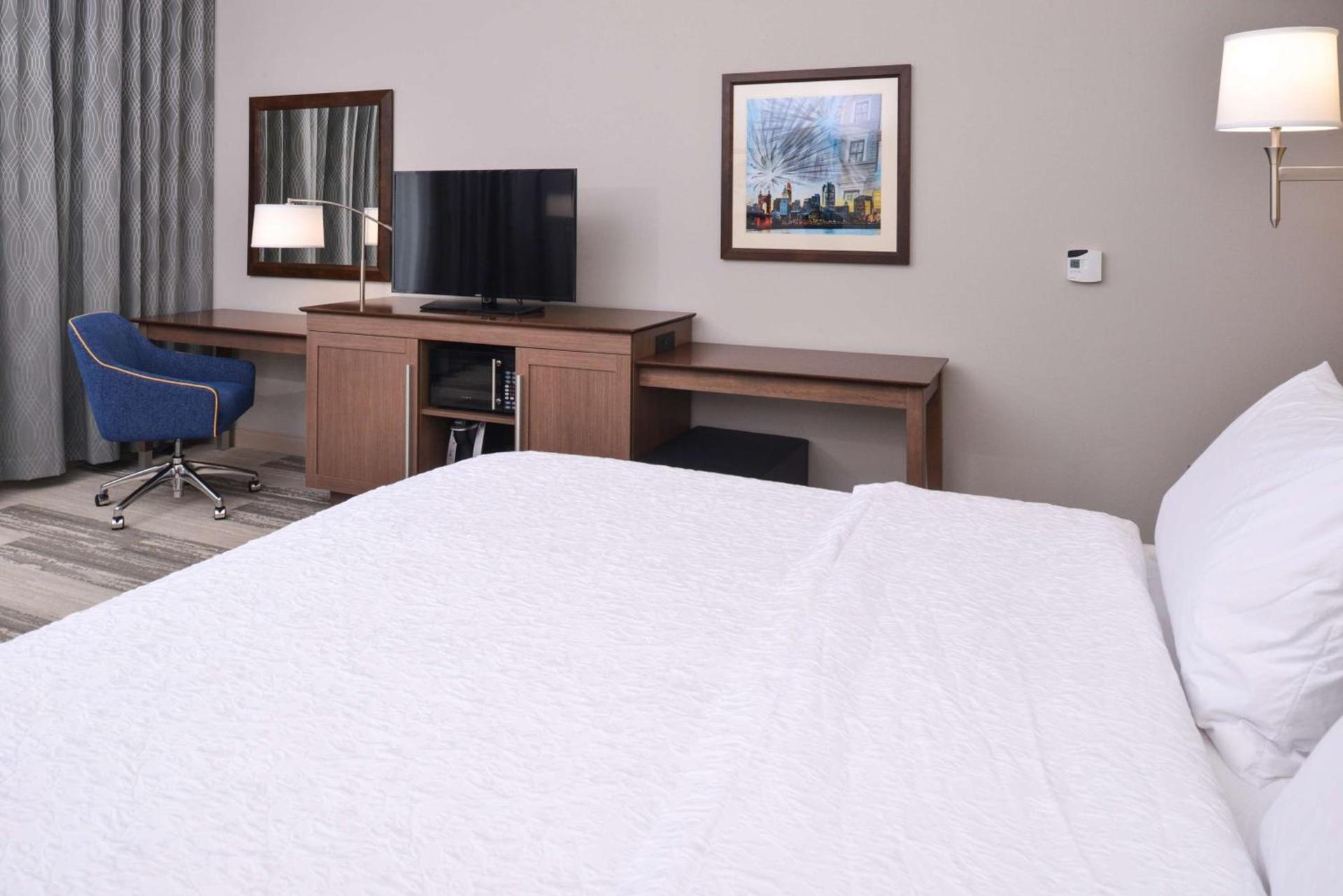 Hampton Inn & Suites Cincinnati-Mason, Ohio photo 35