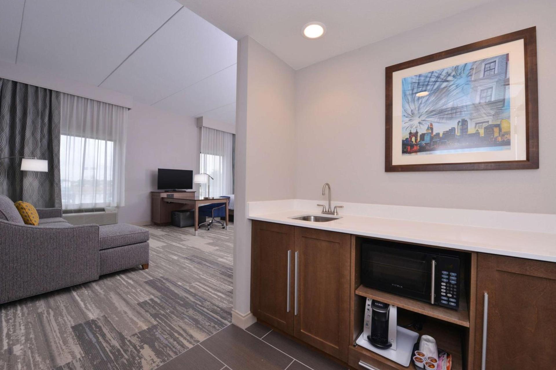 Hampton Inn & Suites Cincinnati-Mason, Ohio photo 40