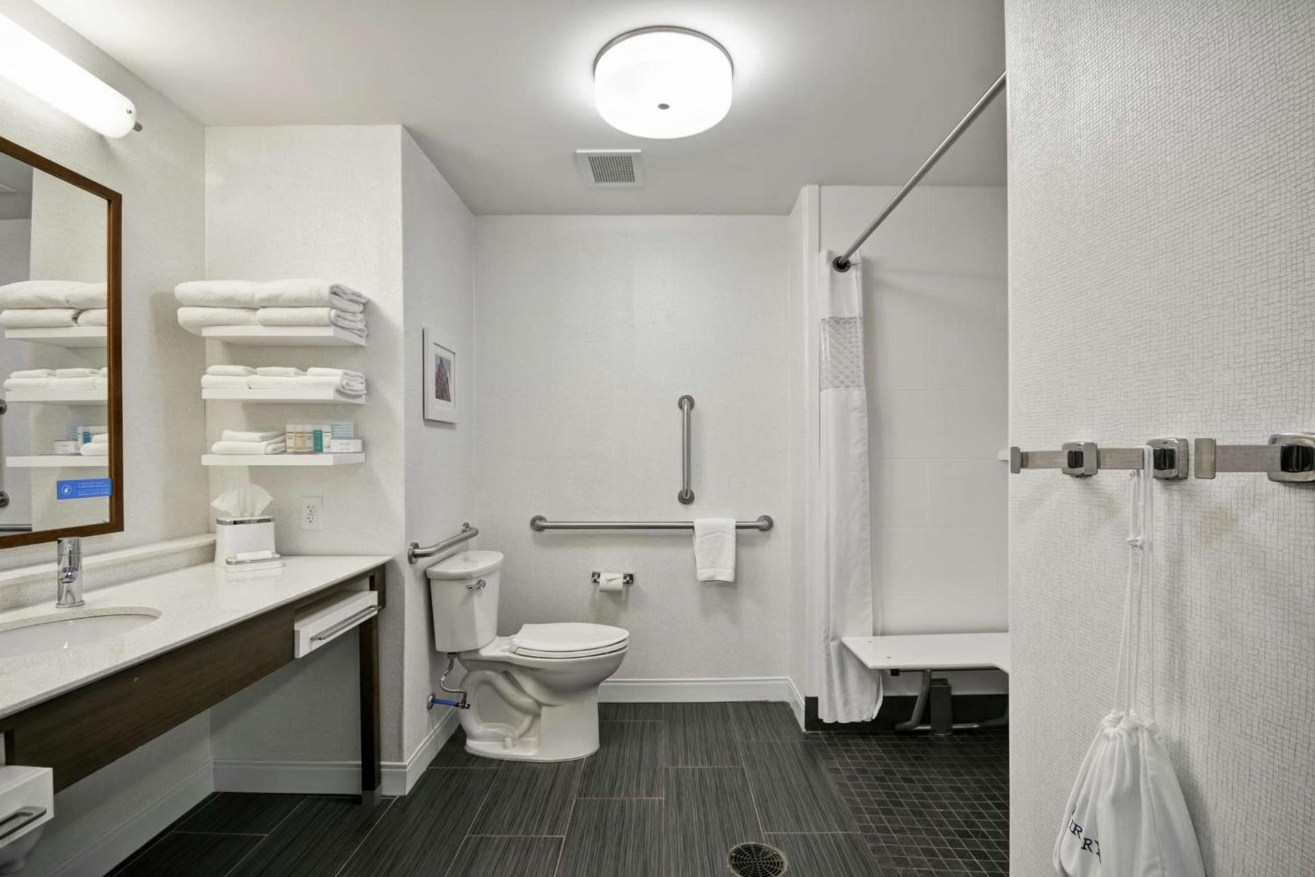 Hampton Inn Blue Ash/Cincinnati, OH photo 17