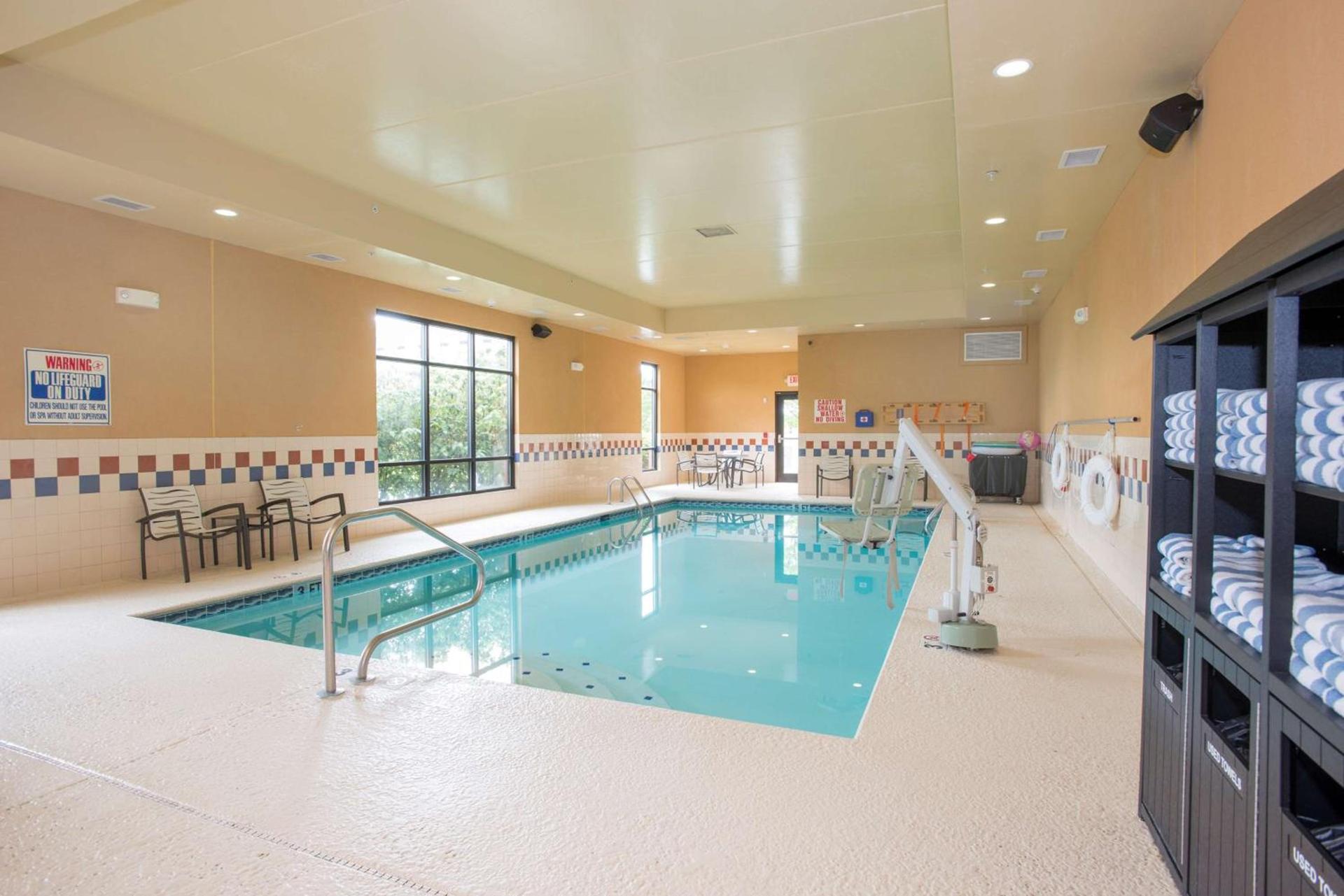 Hampton Inn & Suites Cincinnati-Union Centre photo 13