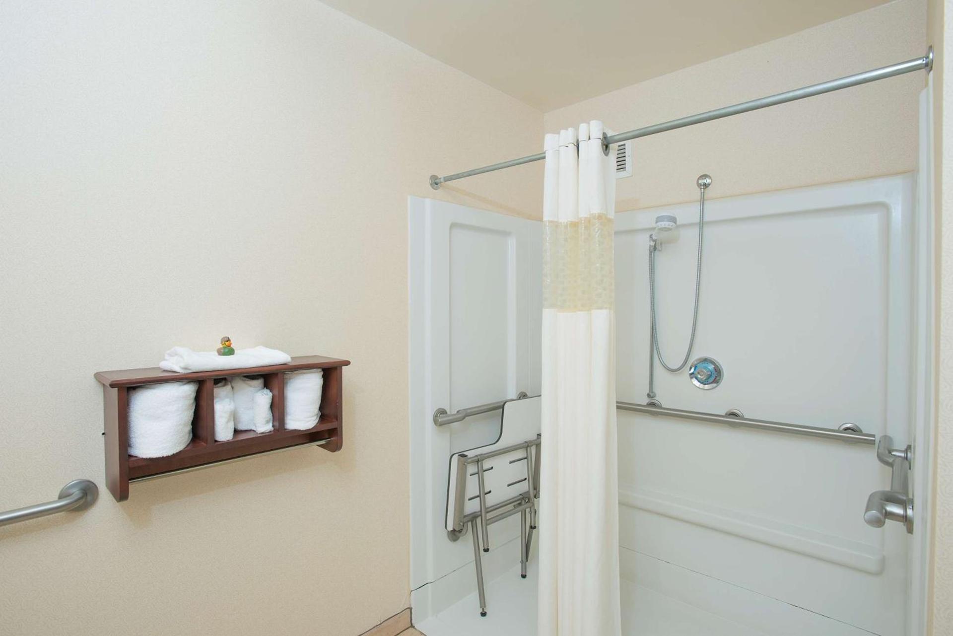 Hampton Inn & Suites Cincinnati-Union Centre photo 56