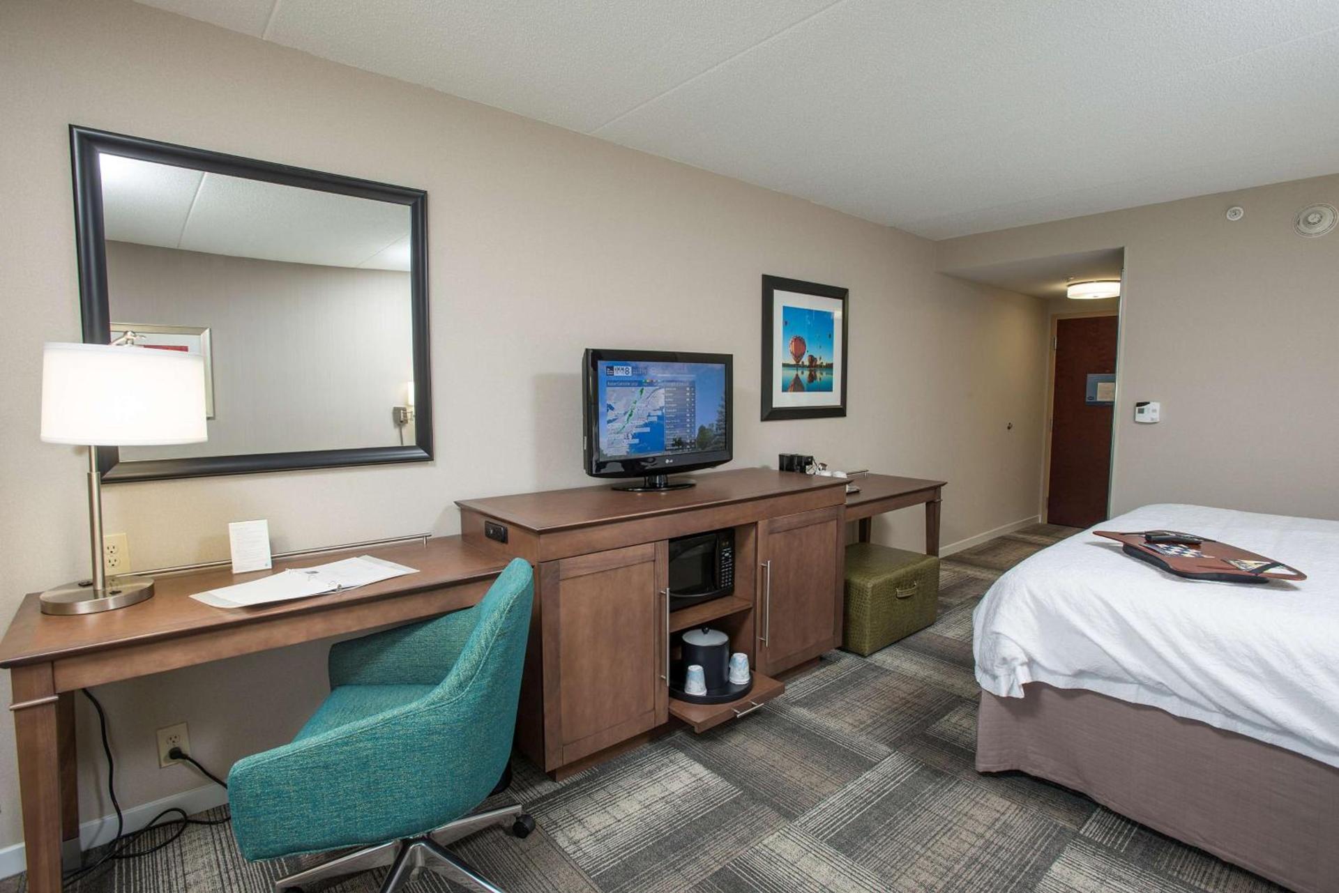 Hampton Inn & Suites Cincinnati-Union Centre photo 20