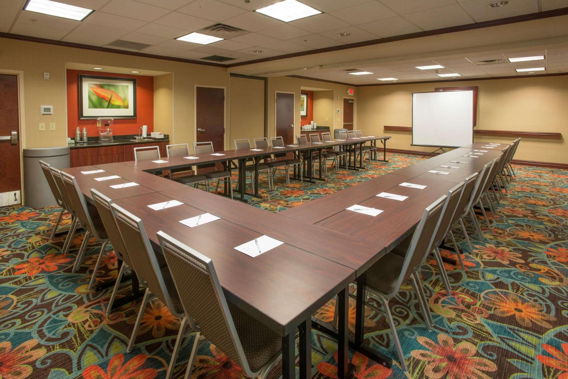 Hampton Inn & Suites Cincinnati-Union Centre photo 32