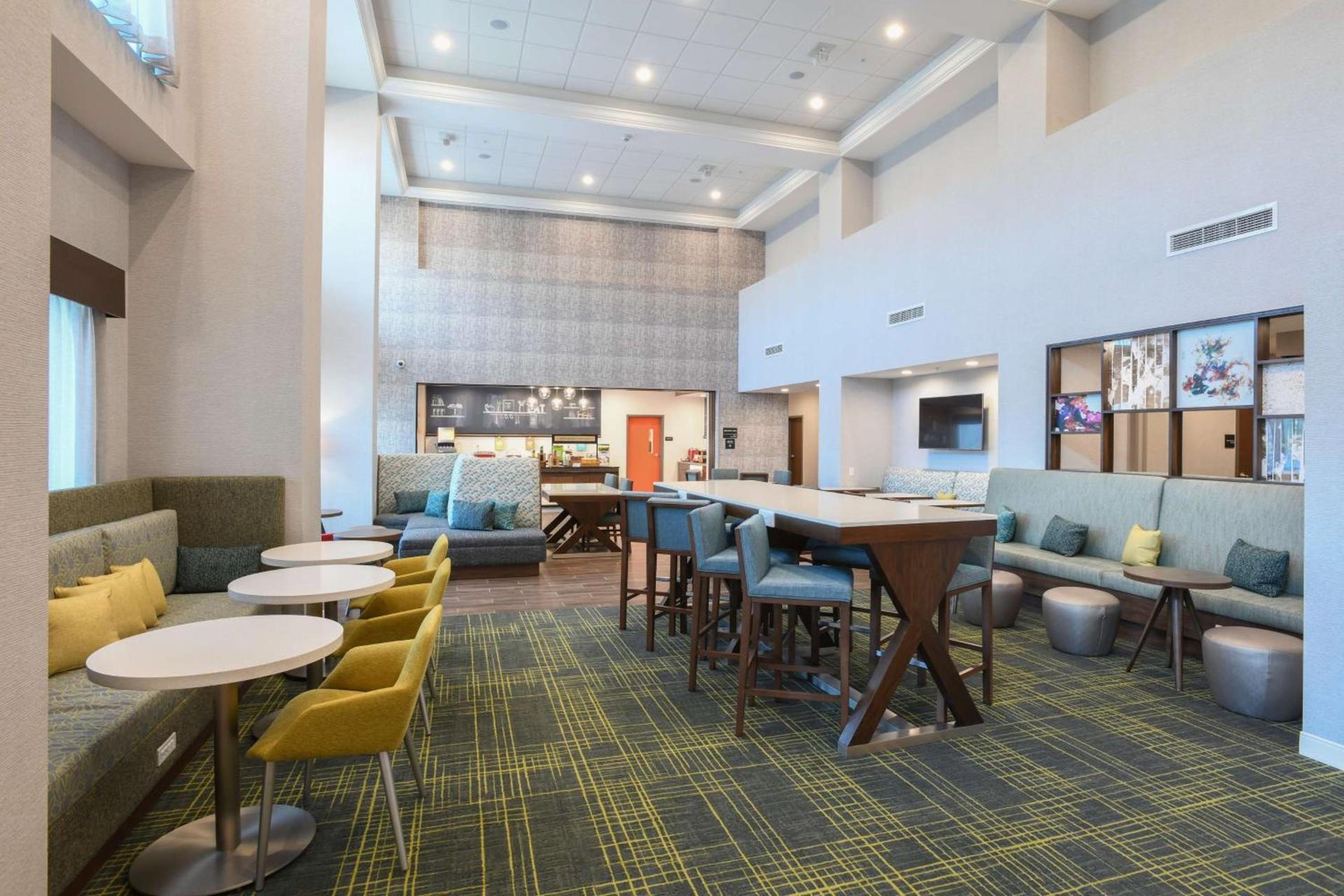 Hampton Inn & Suites Cincinnati Liberty Township photo 5