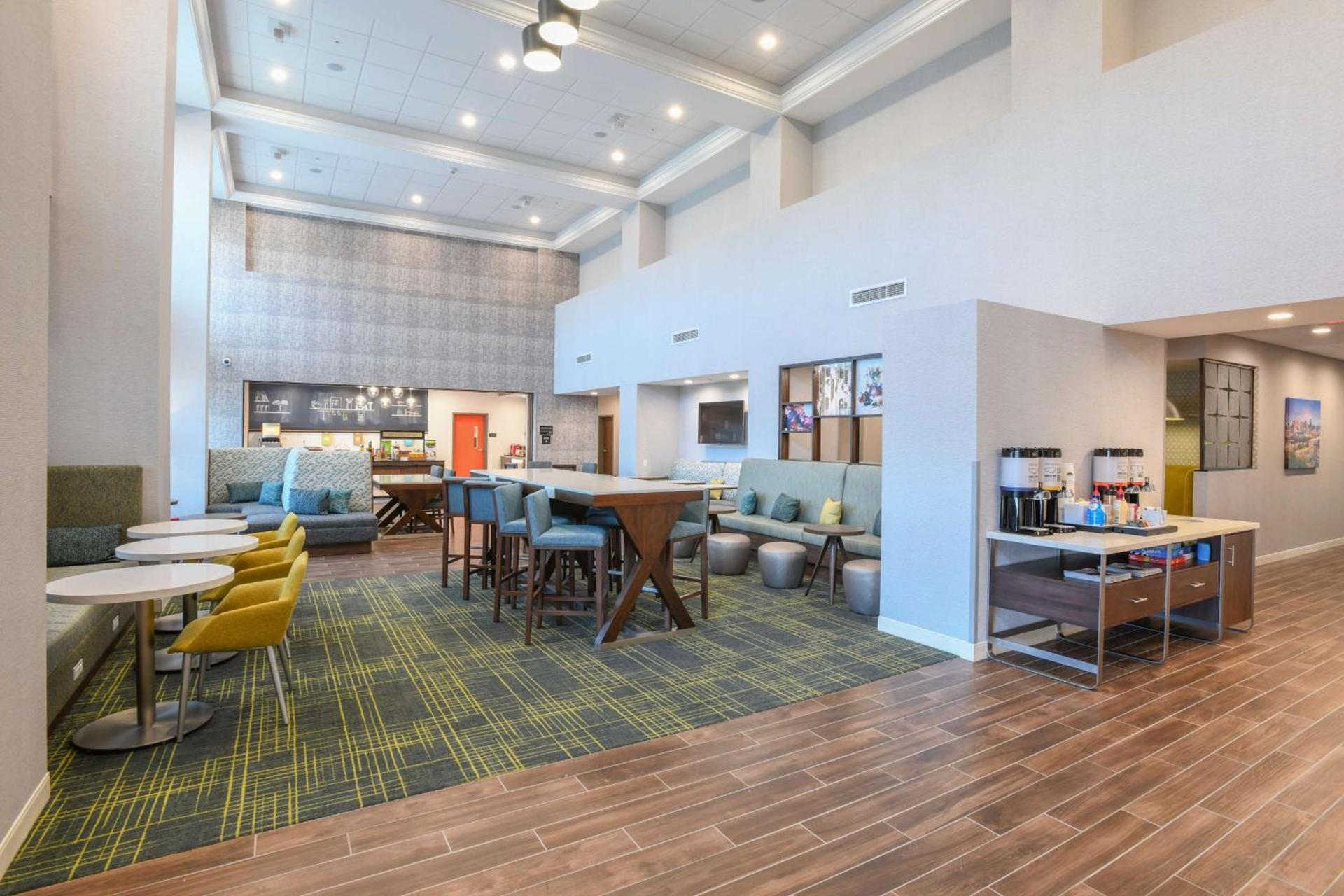 Hampton Inn & Suites Cincinnati Liberty Township photo 10