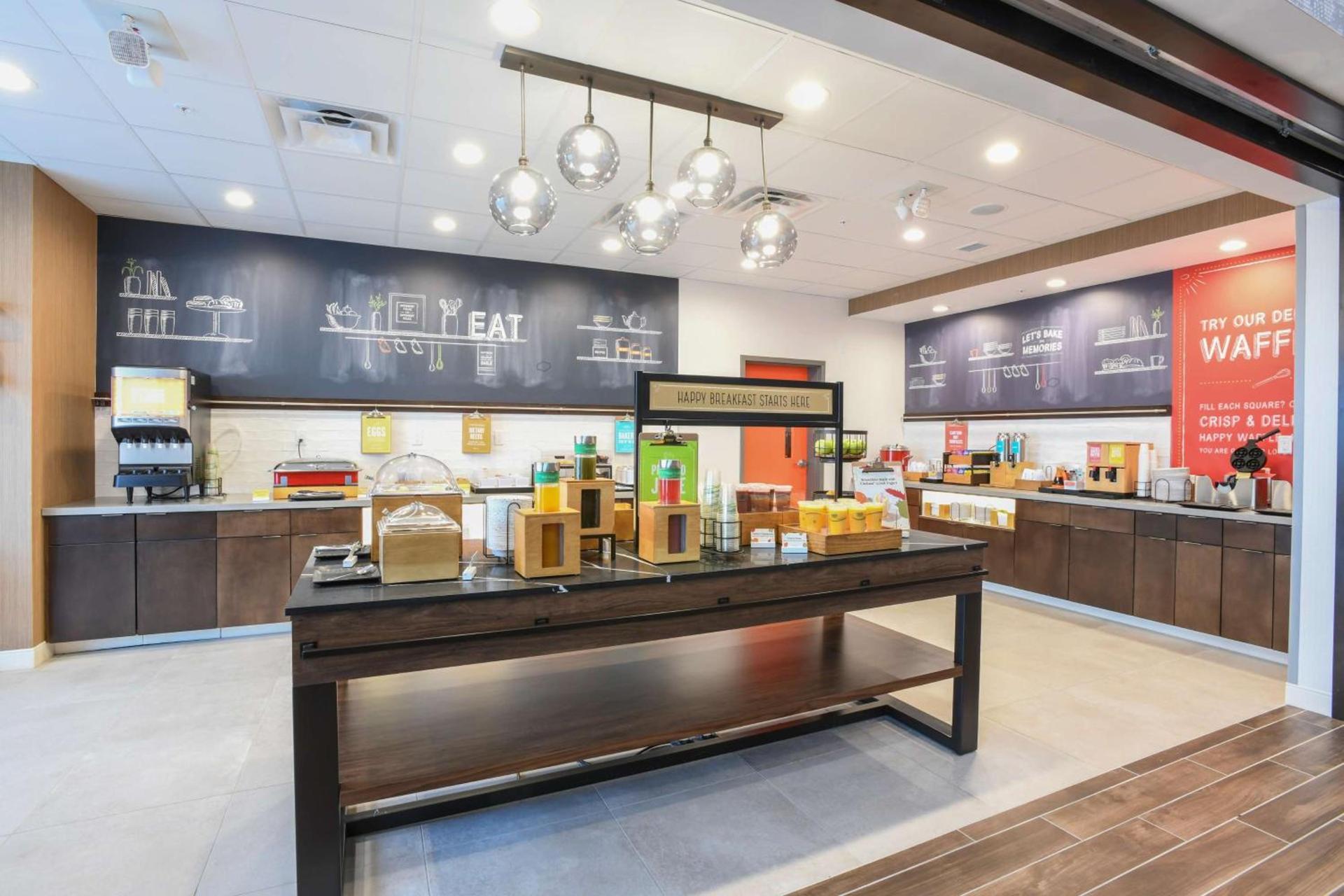 Hampton Inn & Suites Cincinnati Liberty Township photo 17