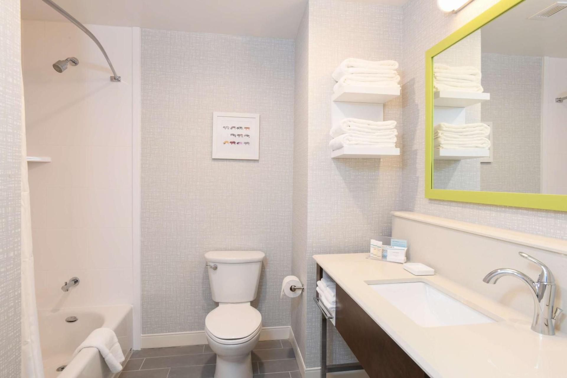 Hampton Inn & Suites Cincinnati Liberty Township photo 24