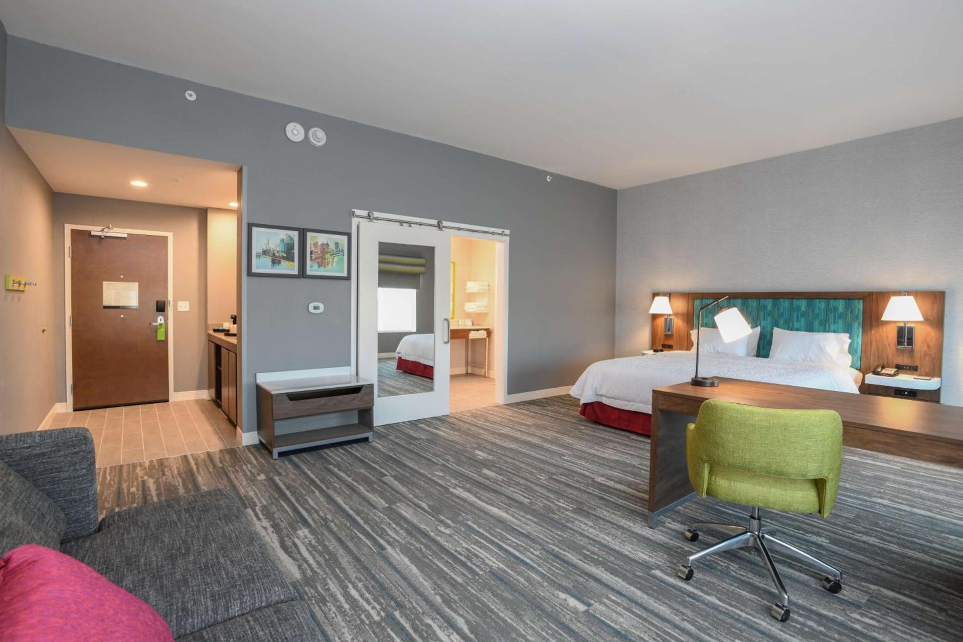 Hampton Inn & Suites Cincinnati Liberty Township photo 25