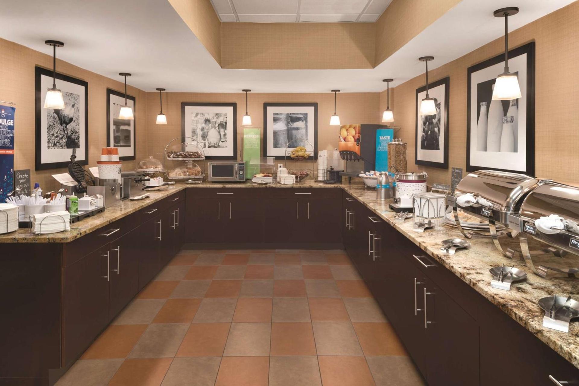 Hampton Inn Cincinnati Kings Island photo 11