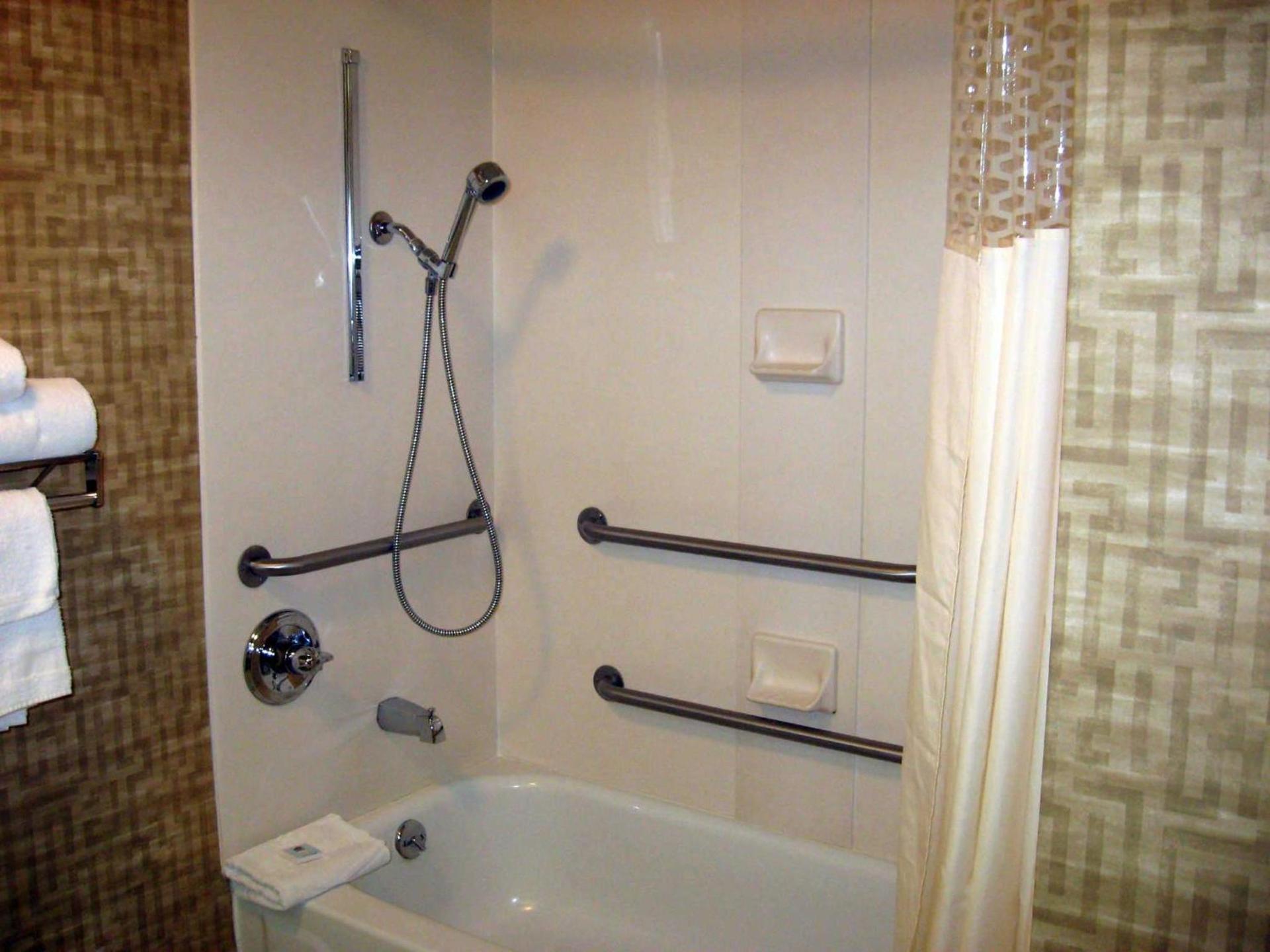 Hampton Inn Cincinnati Kings Island photo 15