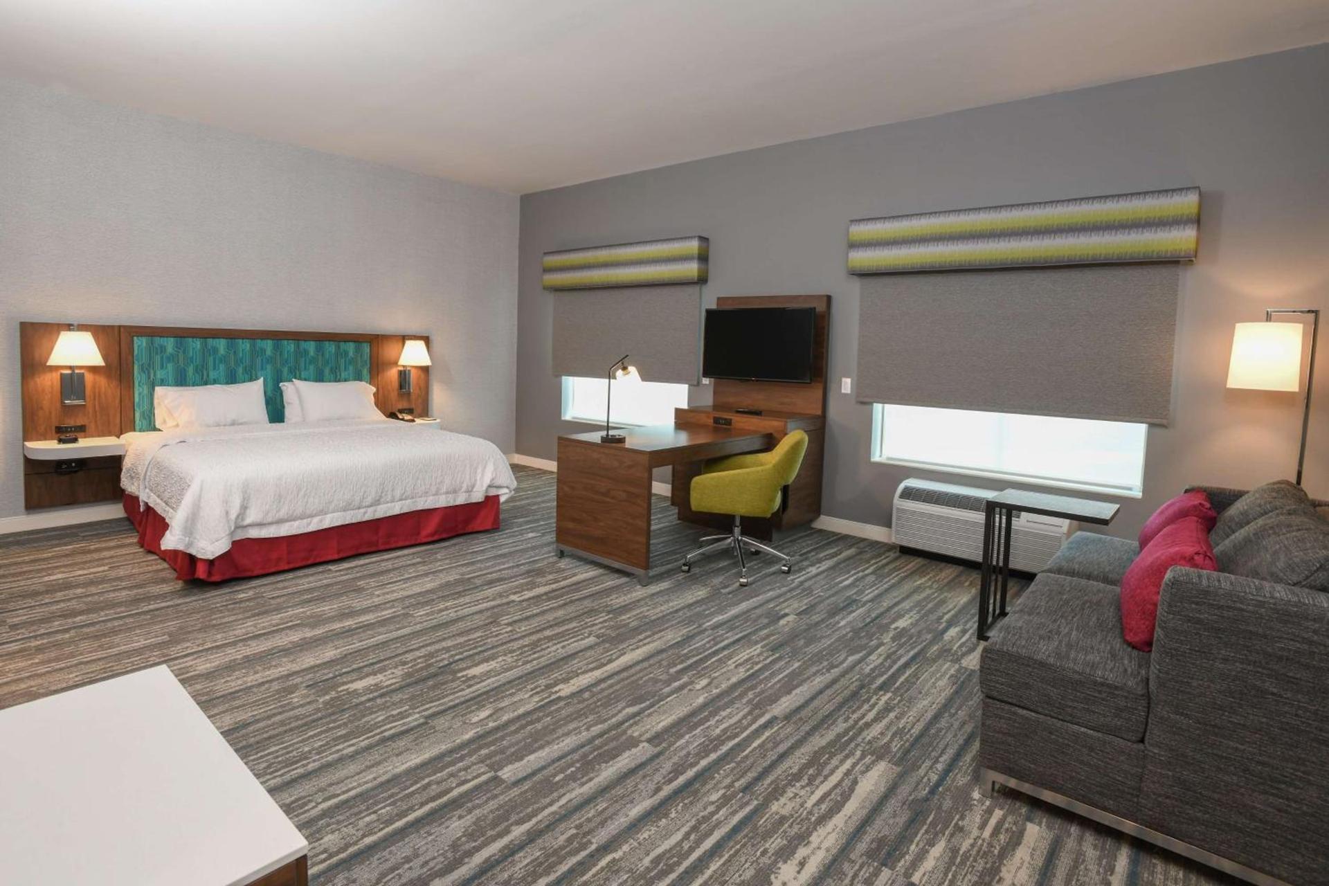 Hampton Inn & Suites Cincinnati Liberty Township photo 35