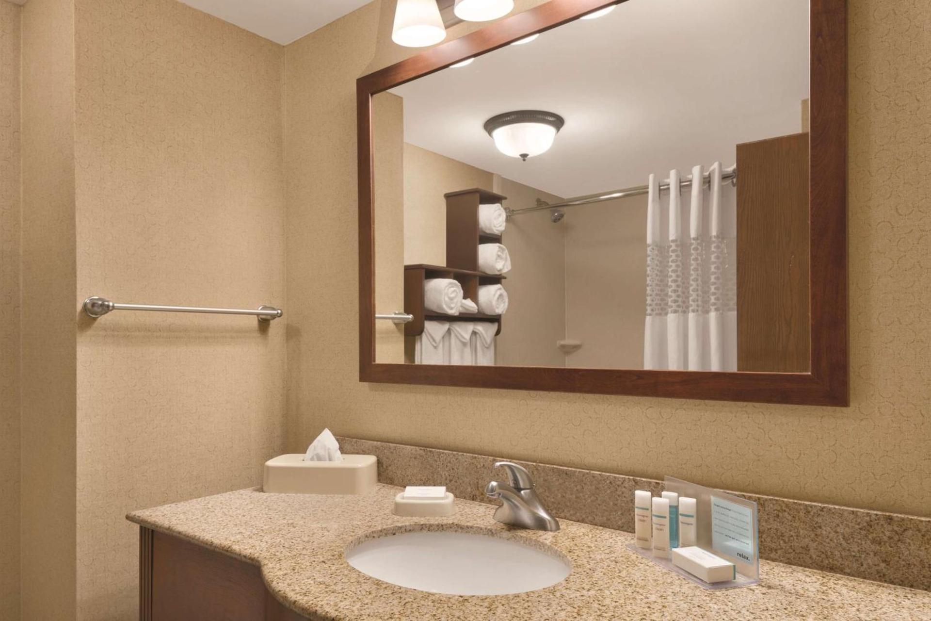 Hampton Inn Cincinnati Kings Island photo 17