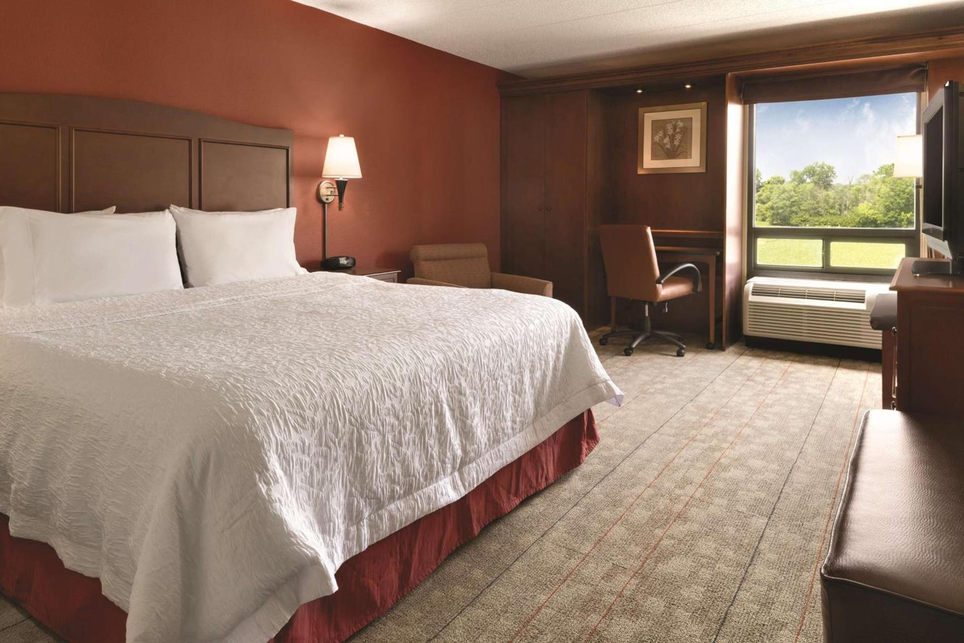Hampton Inn Cincinnati Kings Island photo 18
