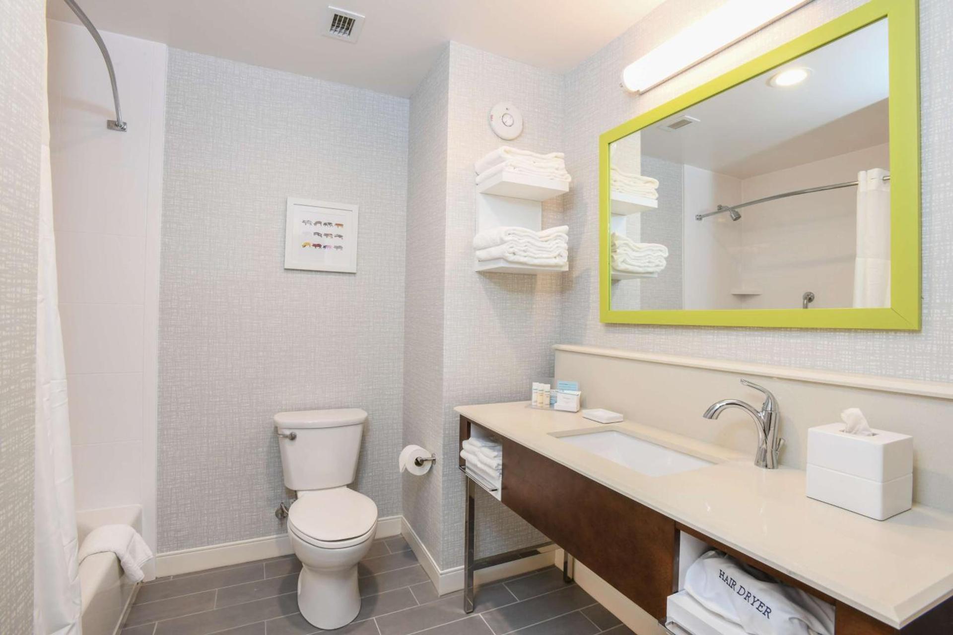 Hampton Inn & Suites Cincinnati Liberty Township photo 40