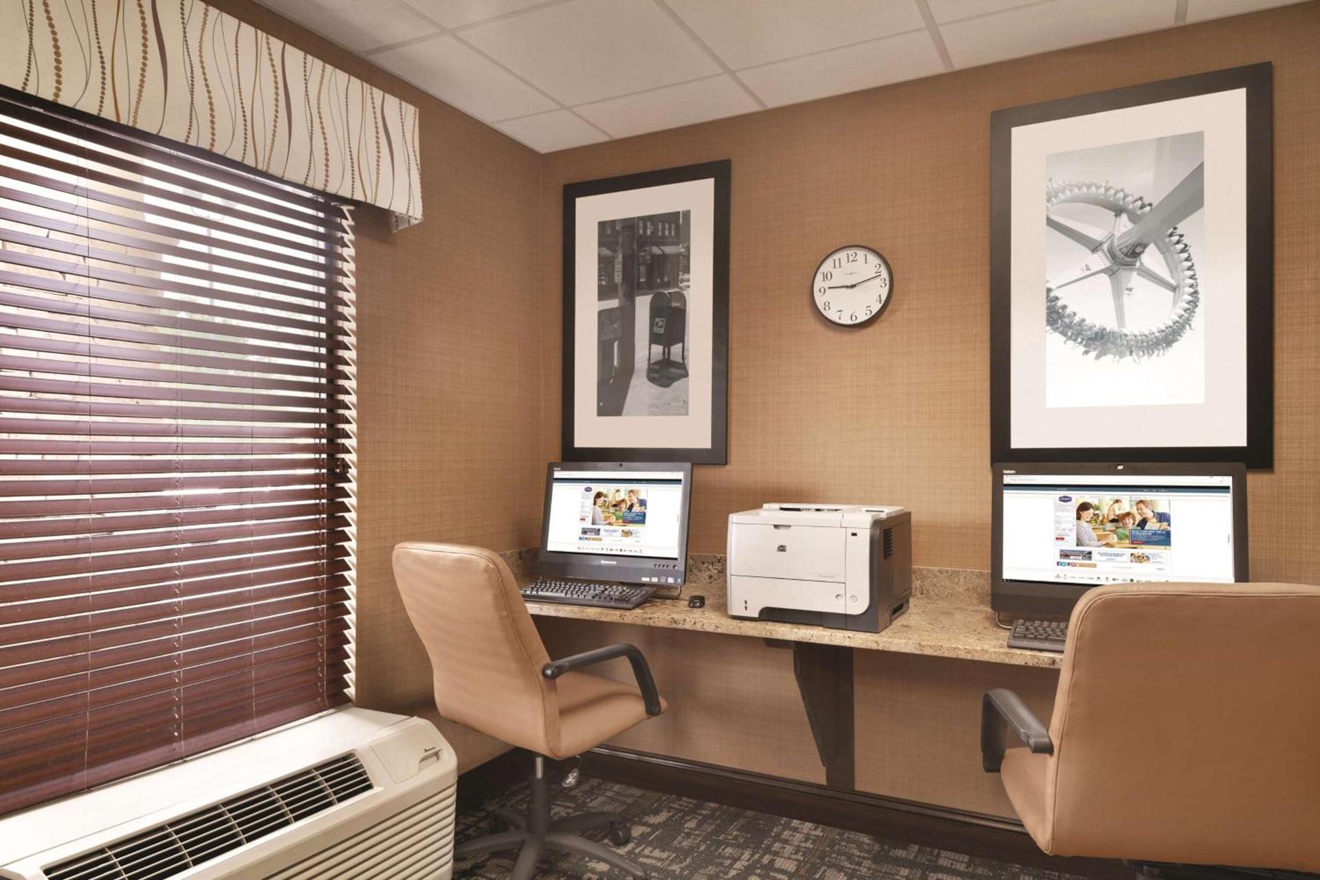 Hampton Inn Cincinnati Kings Island photo 22