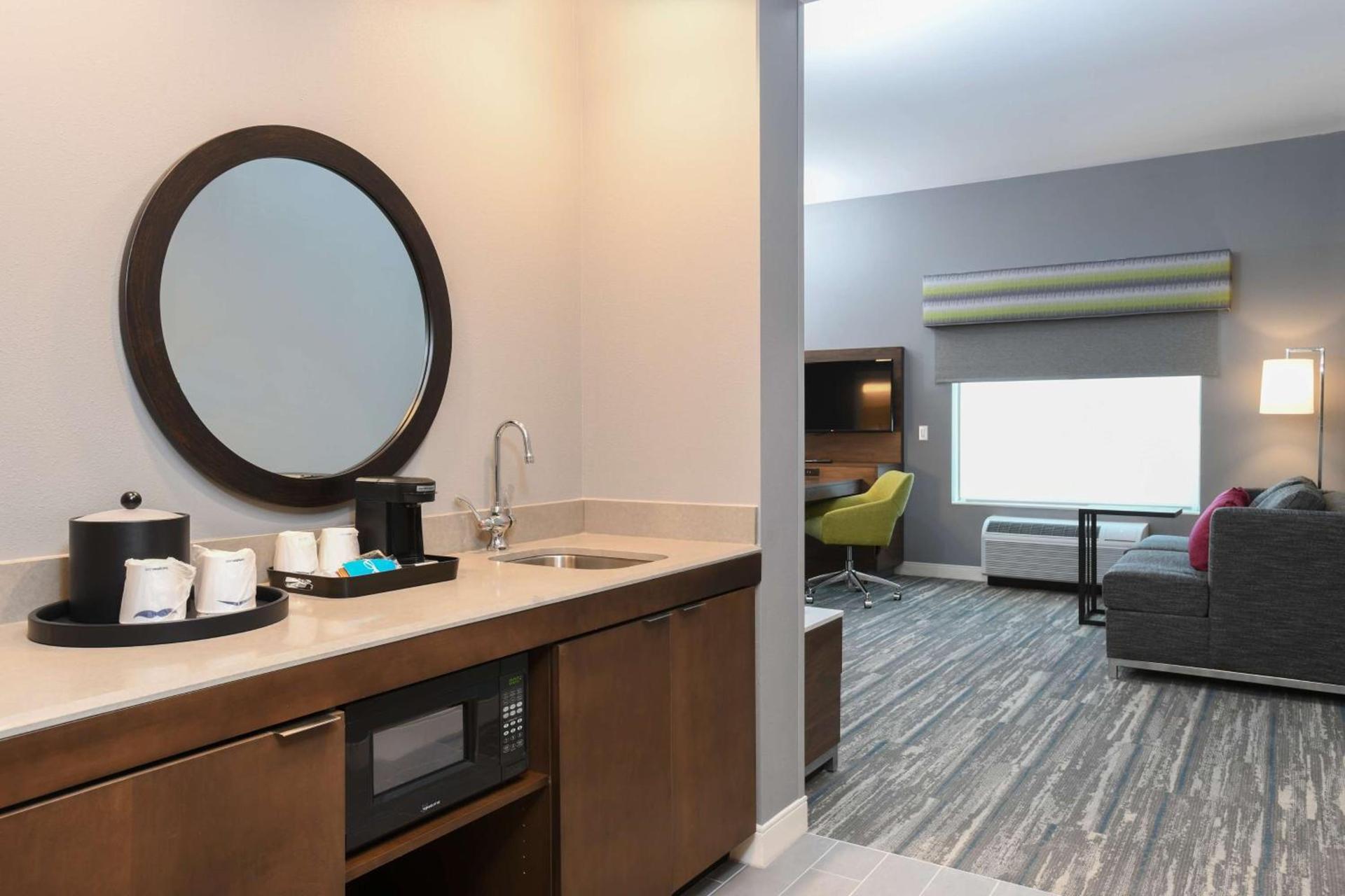 Hampton Inn & Suites Cincinnati Liberty Township photo 50
